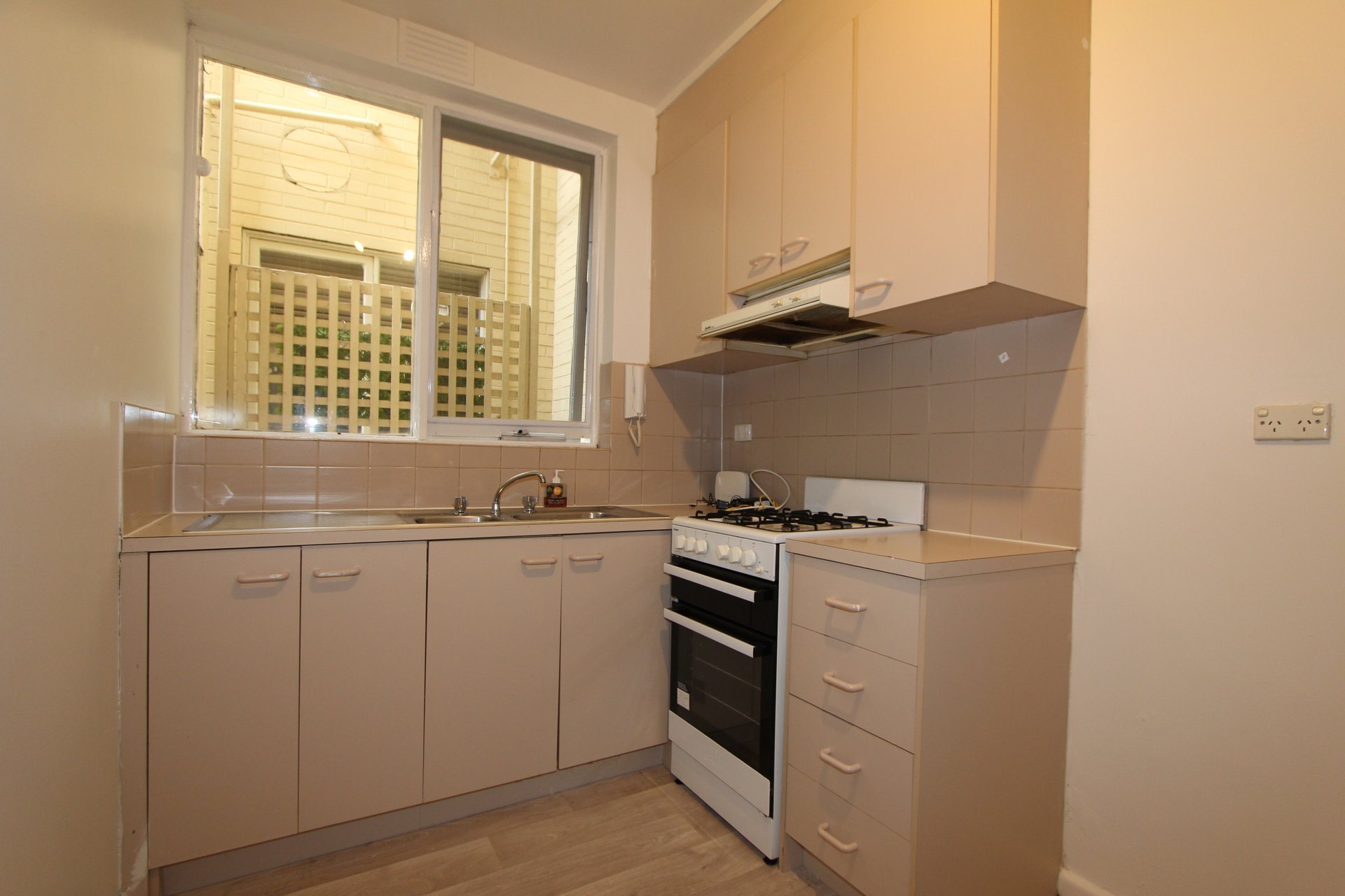 Property Gallery Thumbnail 7