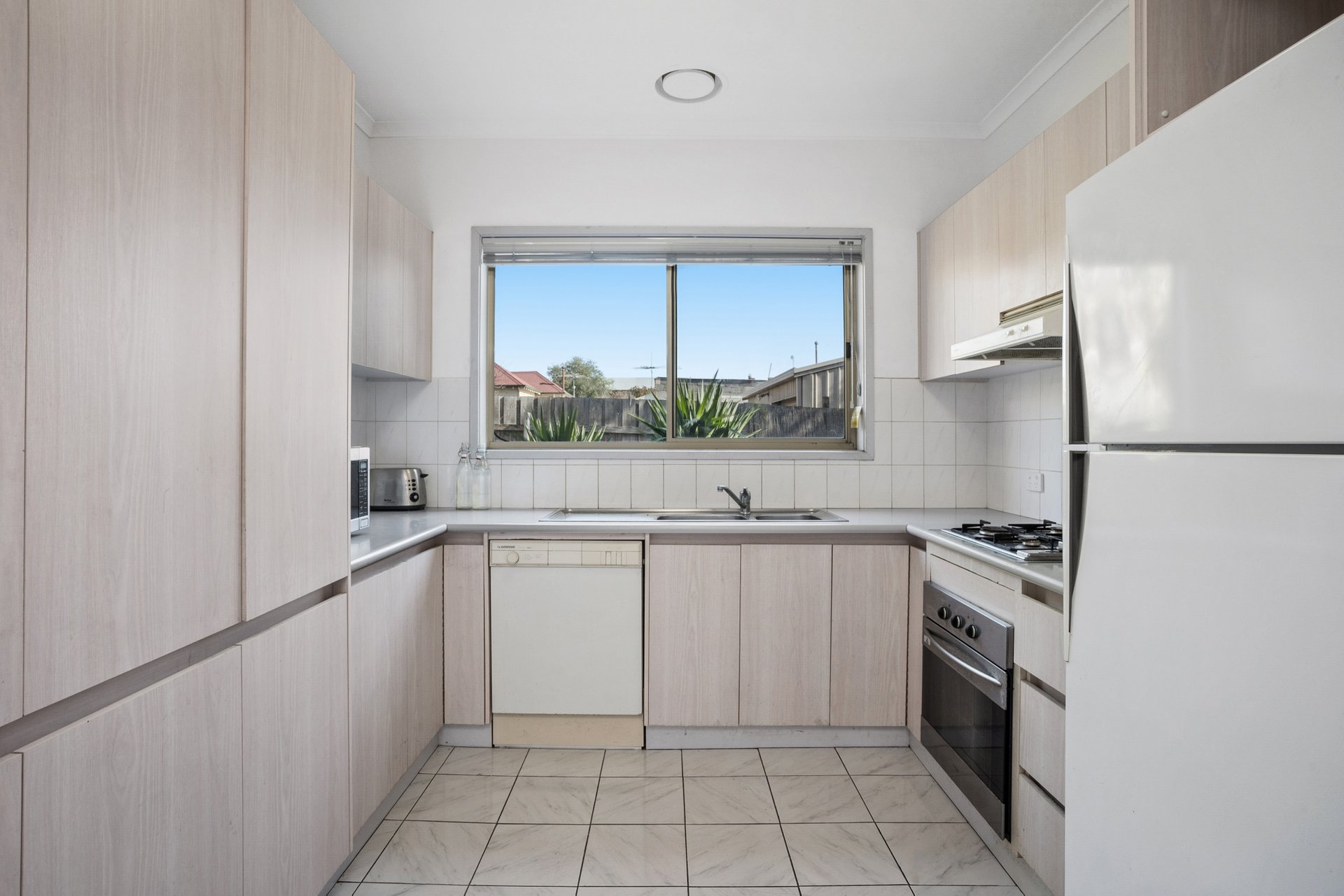 2/30 Spring Street, Geelong West image 3