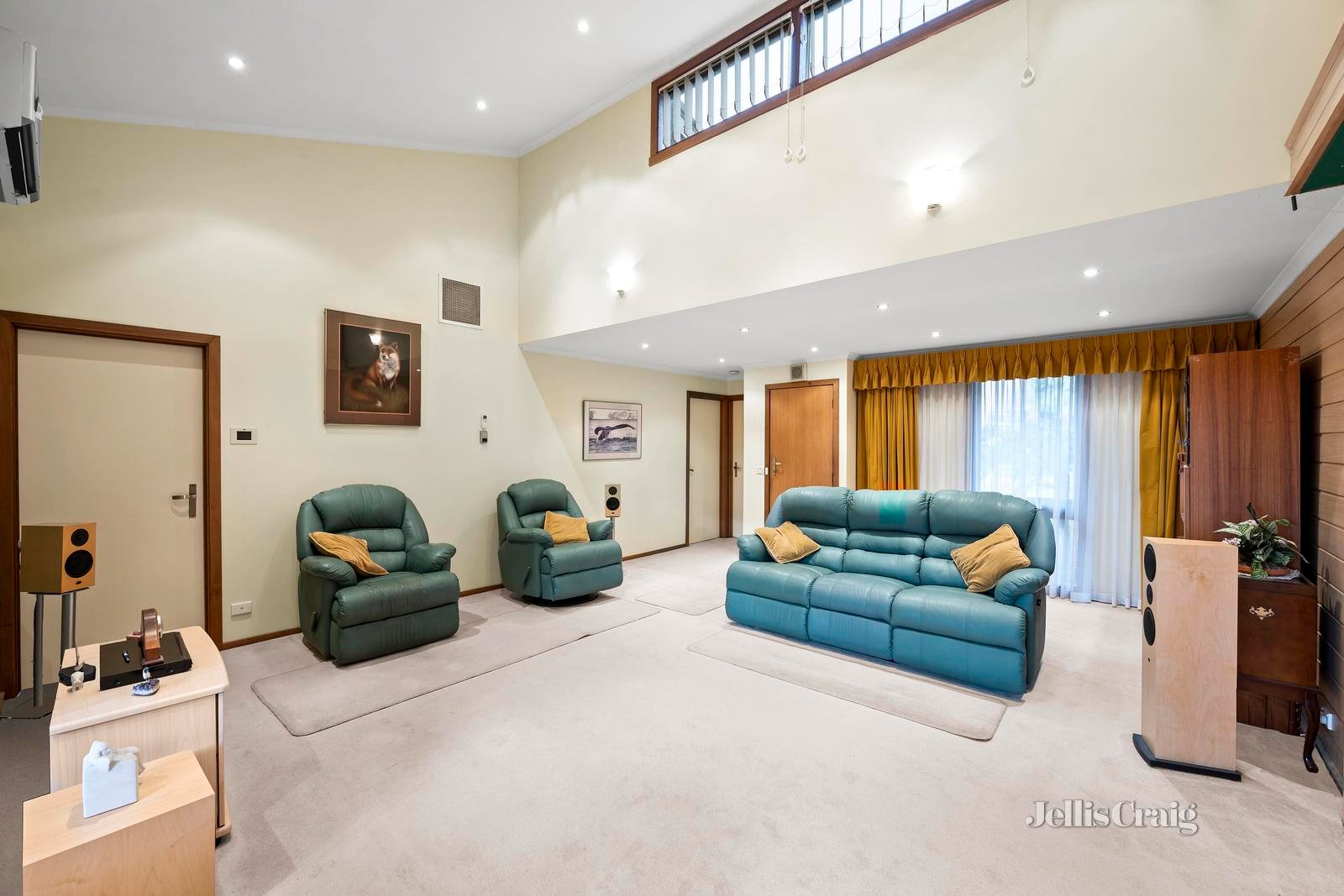 2/30 Thomas Street, Doncaster East image 4