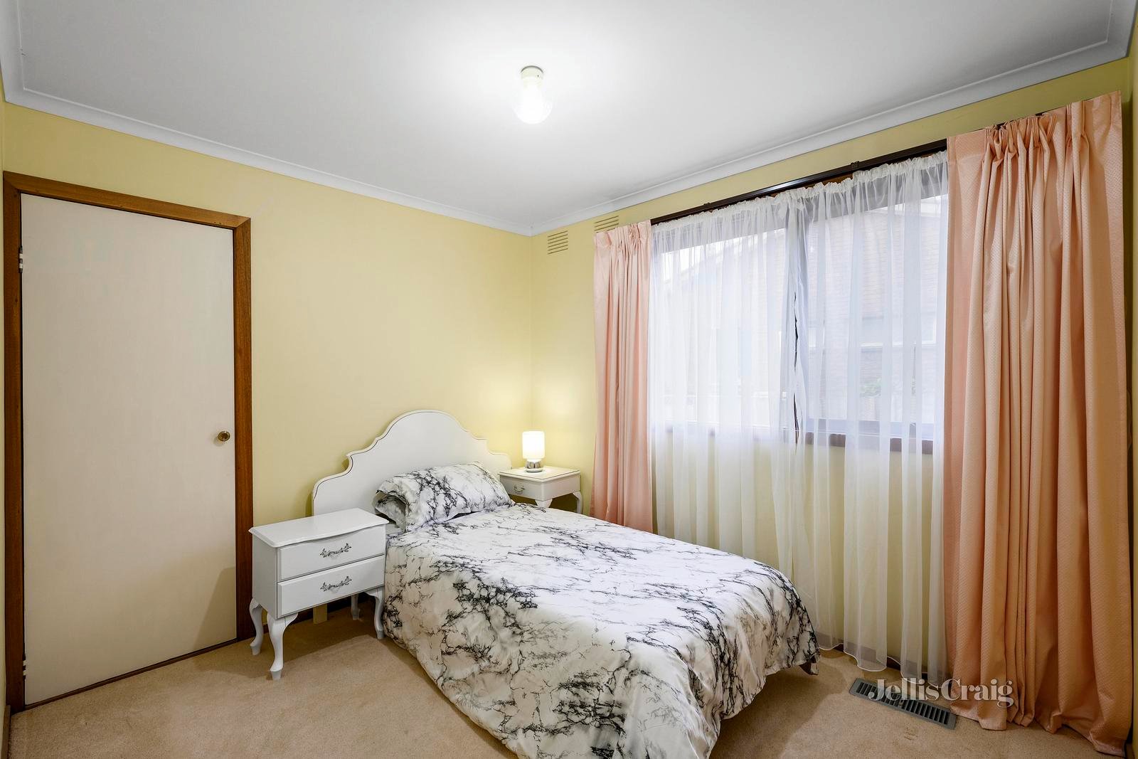 2/30 Thomas Street, Doncaster East image 9