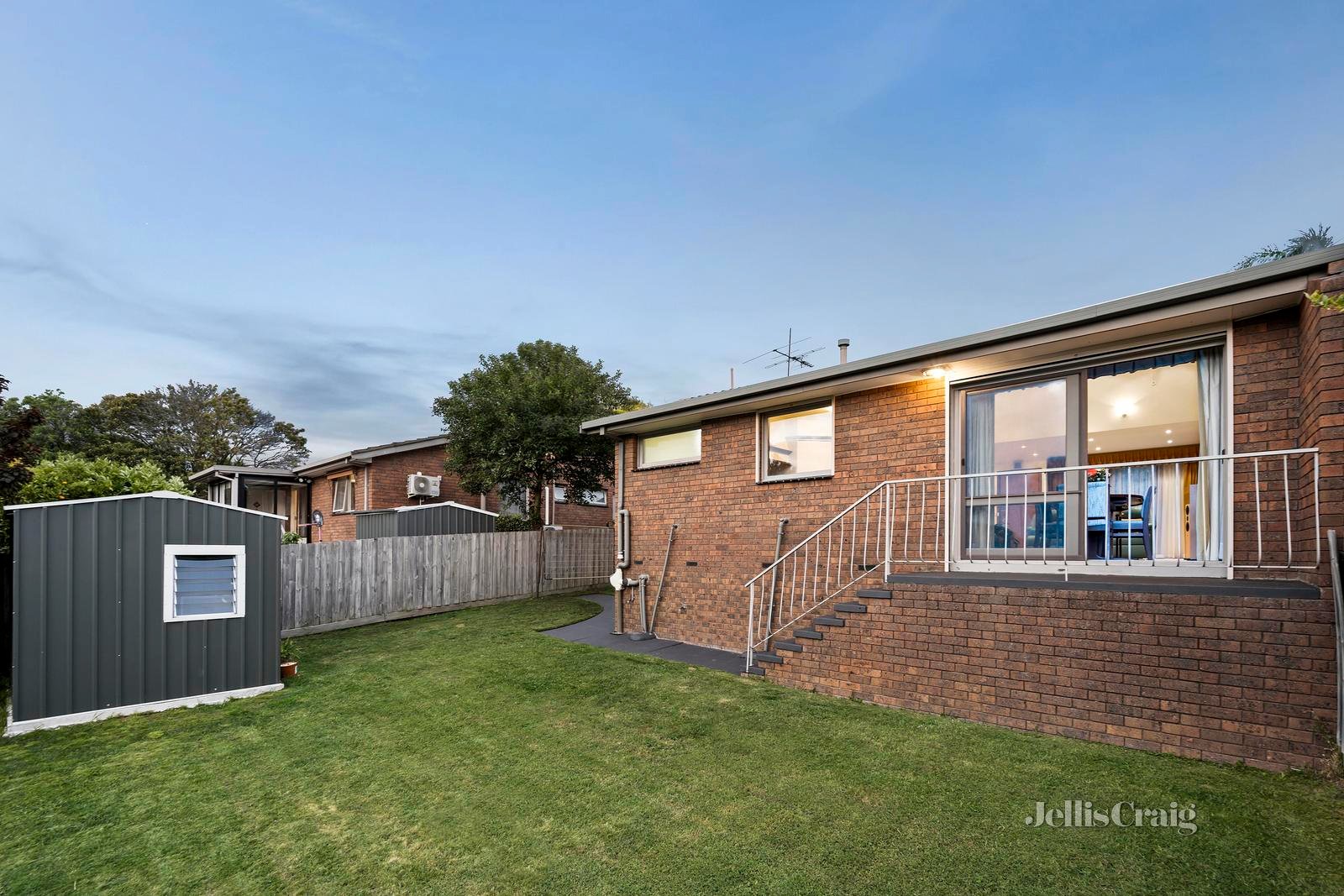 2/30 Thomas Street, Doncaster East image 11