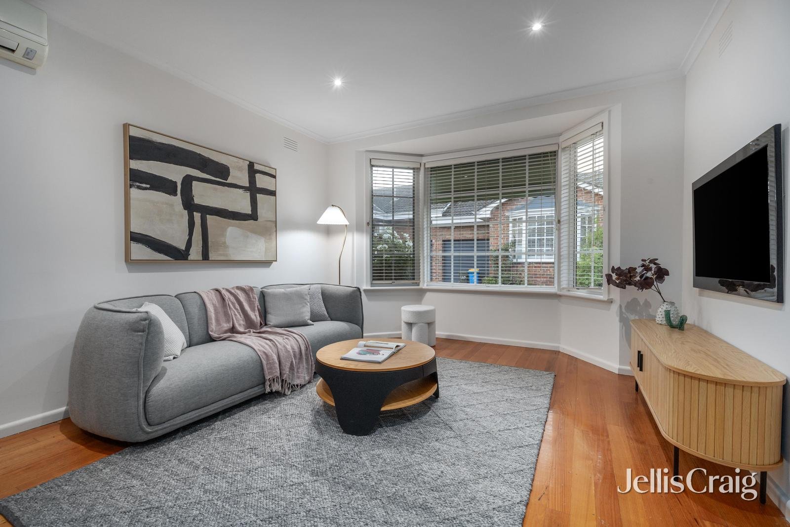 2/30 Weir Street, Balwyn image 3
