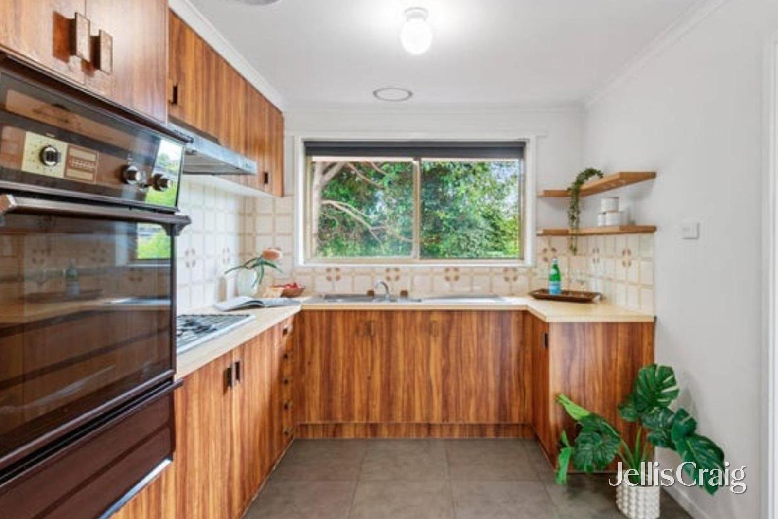 2/300-302 Blackburn Road, Glen Waverley image 5