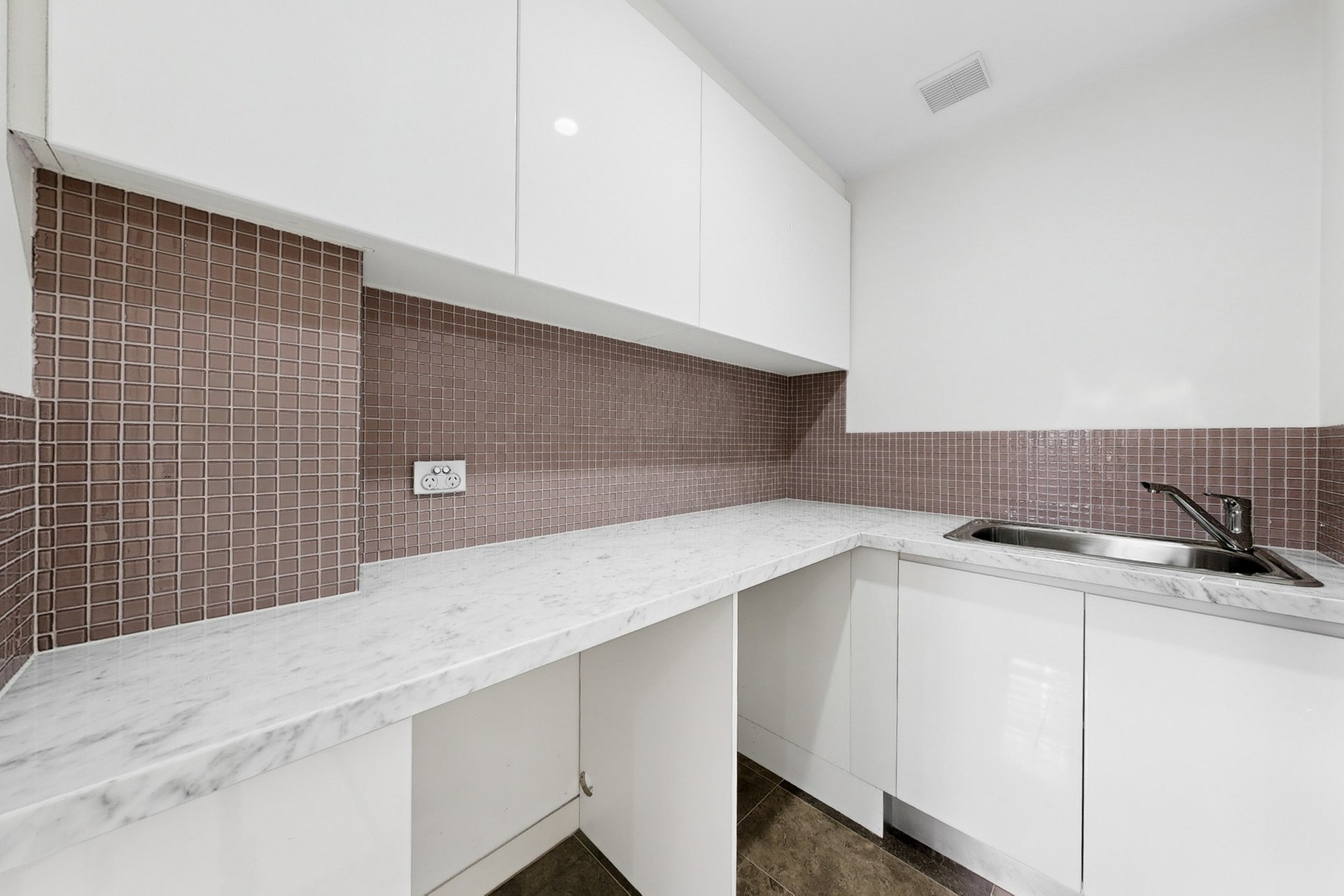 2/301 Beaconsfield Parade, Middle&nbsp;Park image 15
