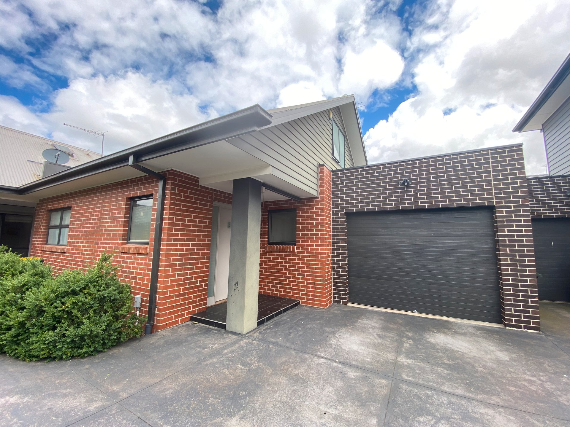 2/301 Gaffney Street, PASCOE VALE VIC 3044
