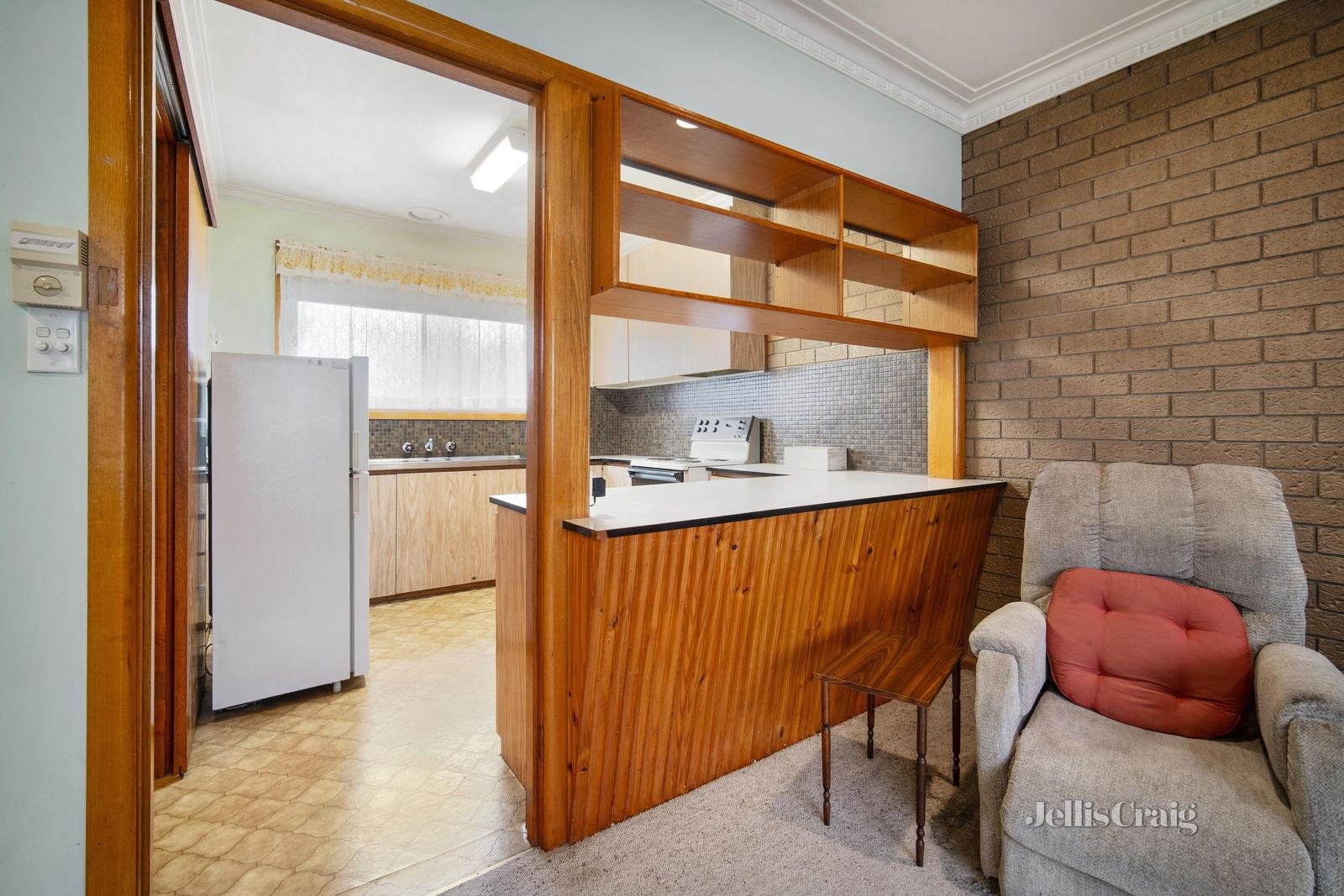 2/301 Havelock Street, Soldiers Hill image 6