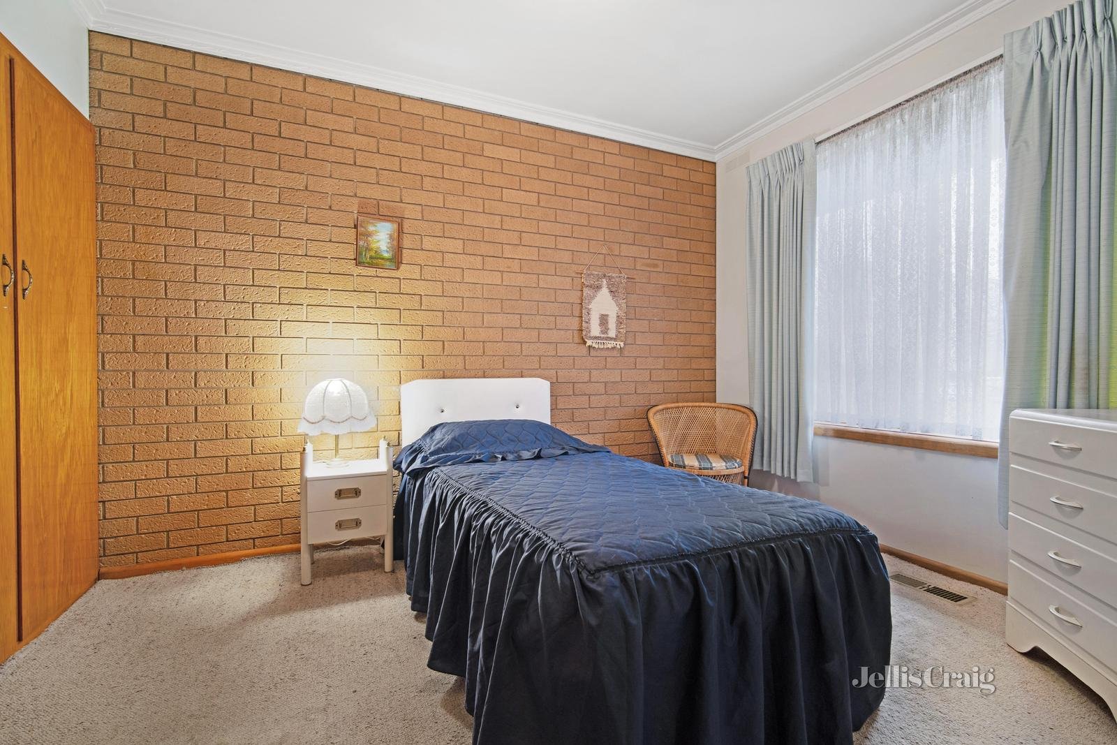 2/301 Havelock Street, Soldiers Hill image 9