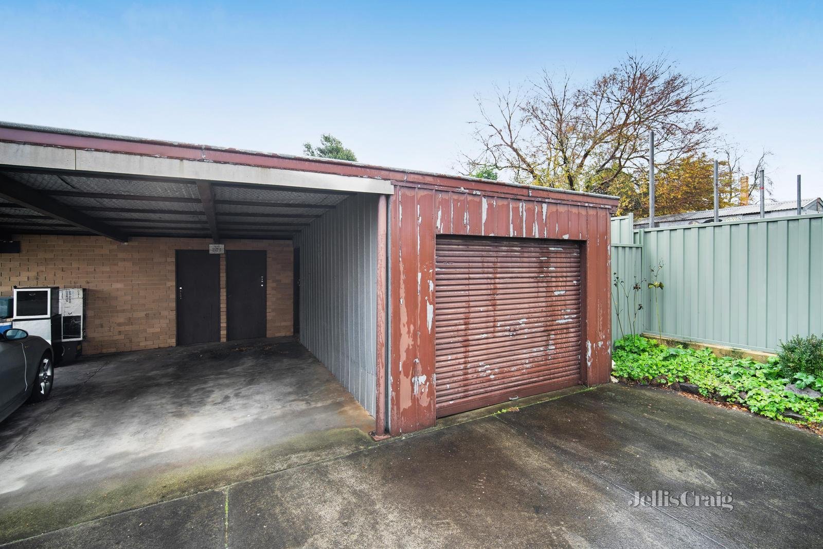 2/301 Havelock Street, Soldiers Hill image 11