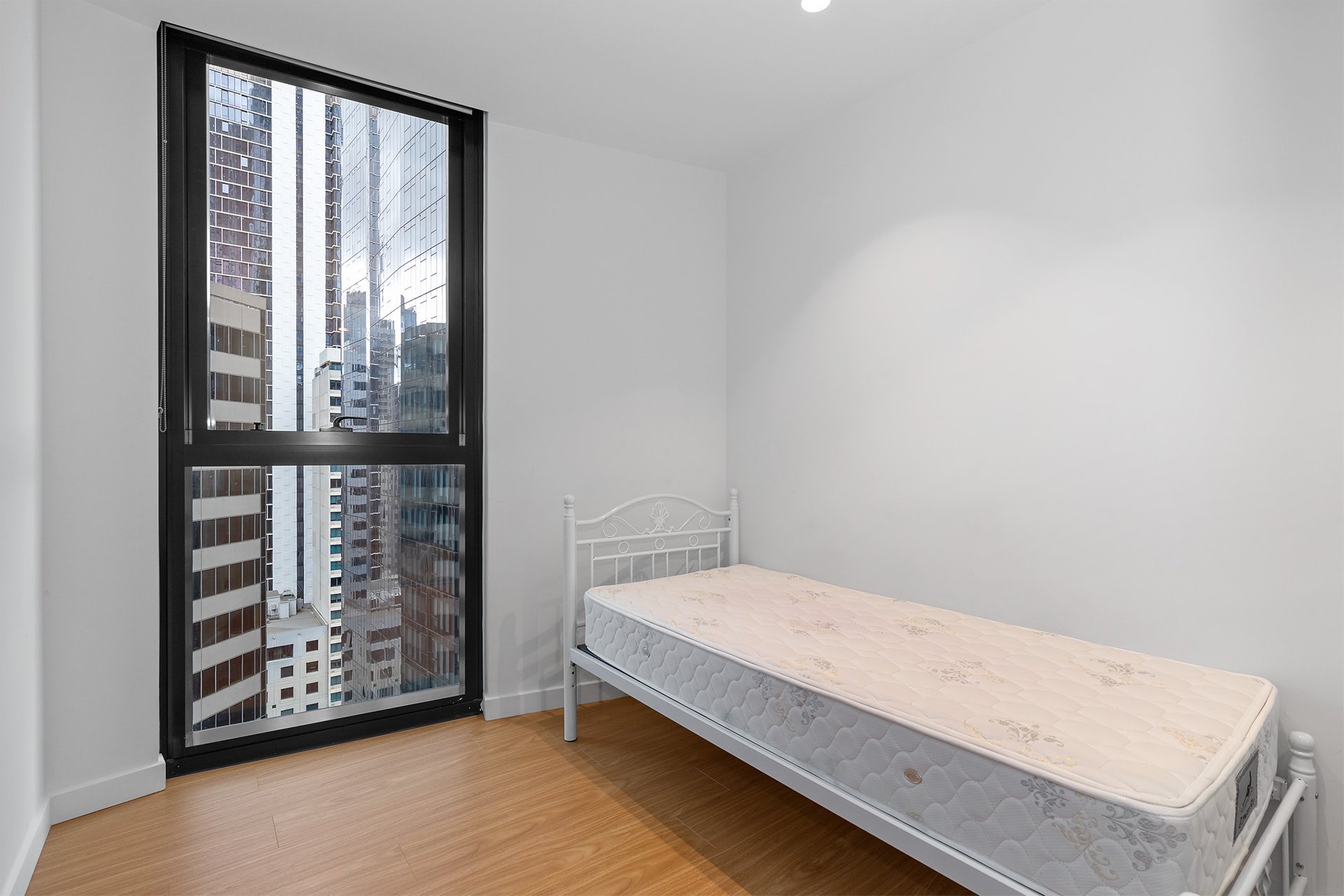 Property Gallery Thumbnail 5