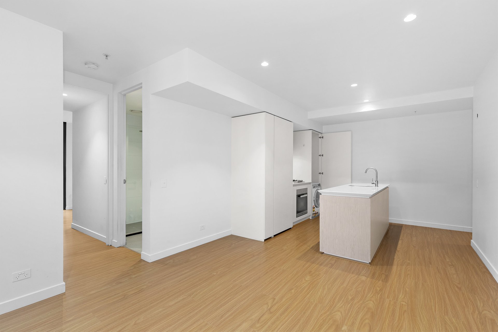 Property Gallery Thumbnail 2