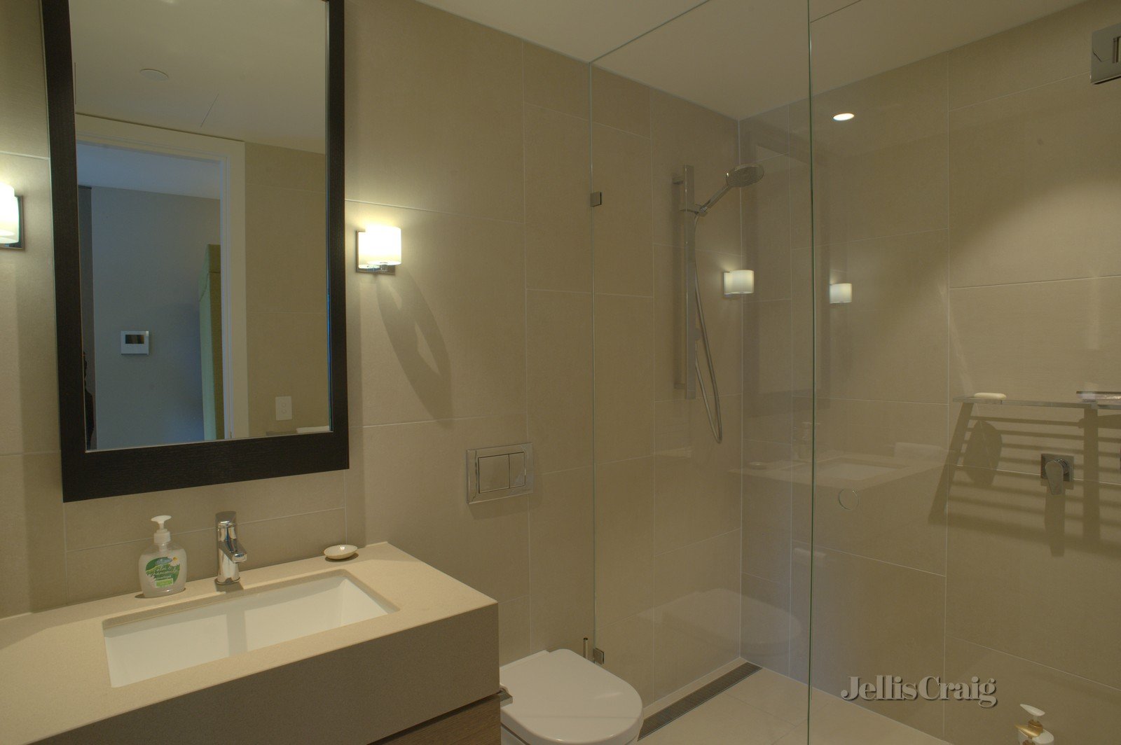 2302/35 Spring St, Melbourne image 7