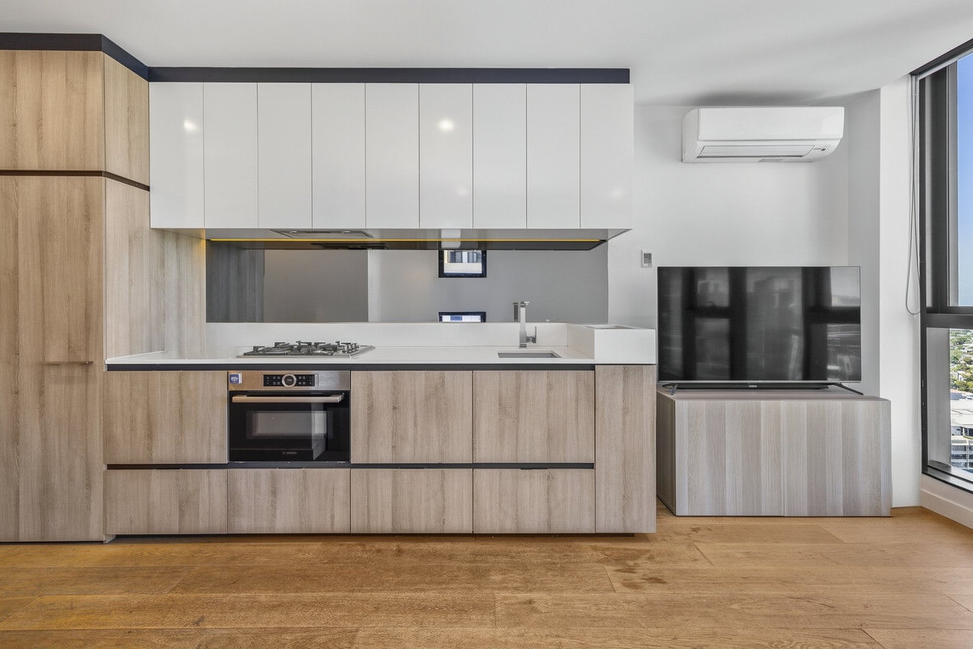 2302/58 Clarke Street, Southbank image 6
