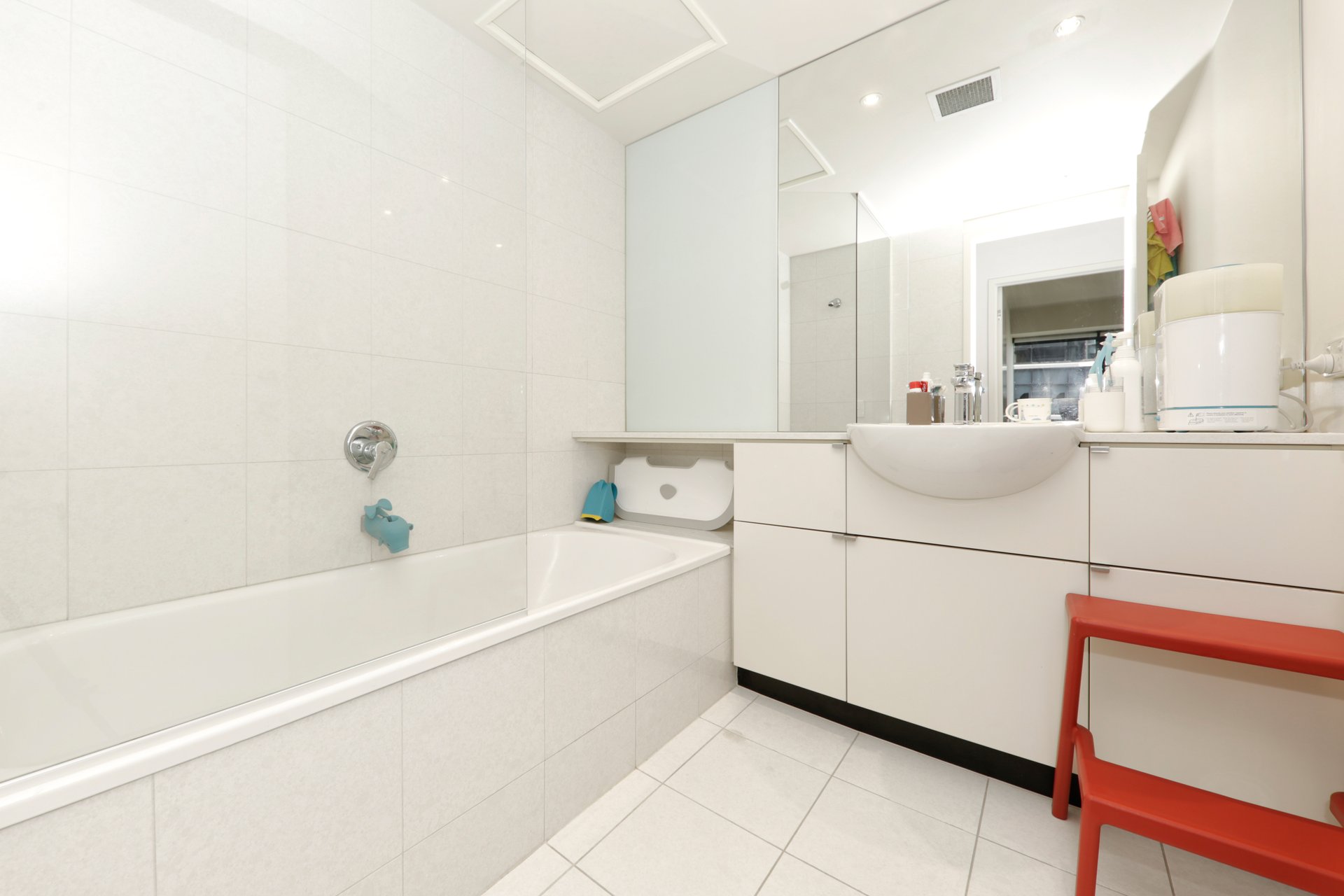 2303/45 Haig Street, Southbank image 6