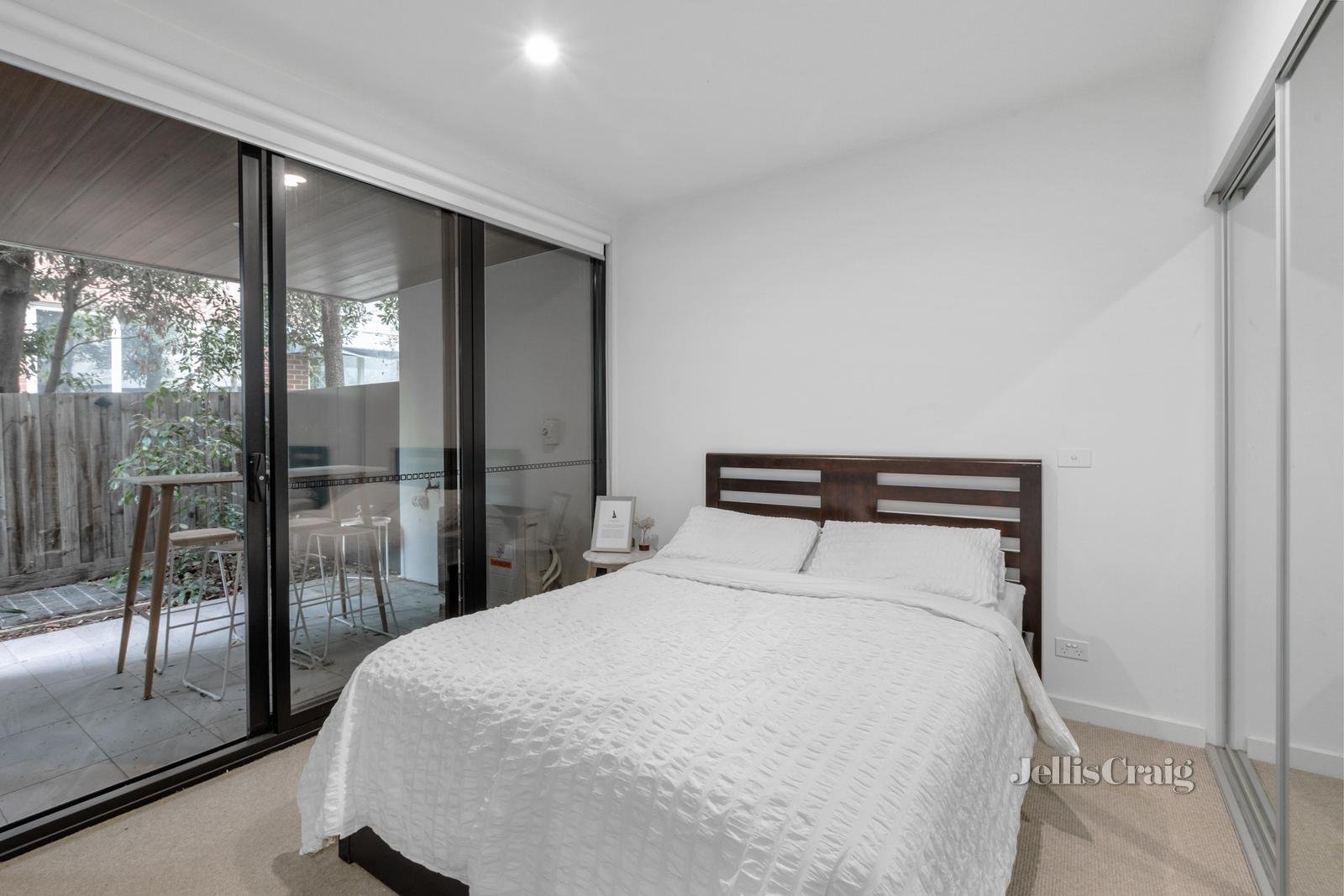 2/304 Glen Eira Road, Elsternwick image 5