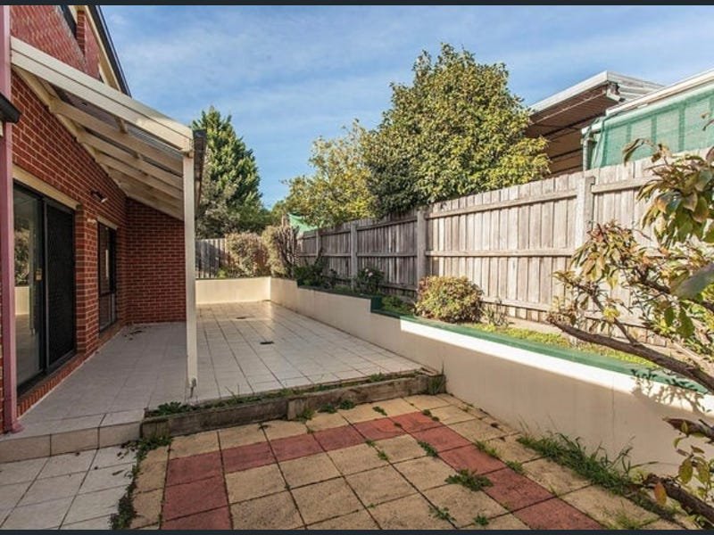 2/304 Highbury Road, Mount Waverley image 7