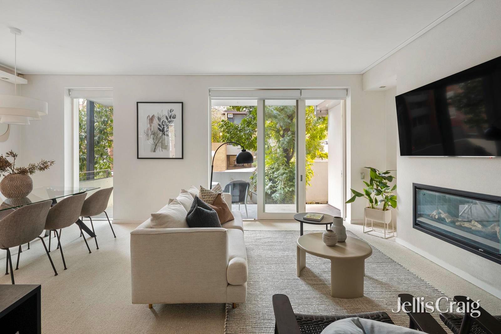 2/304 Walsh Street, South Yarra image 2