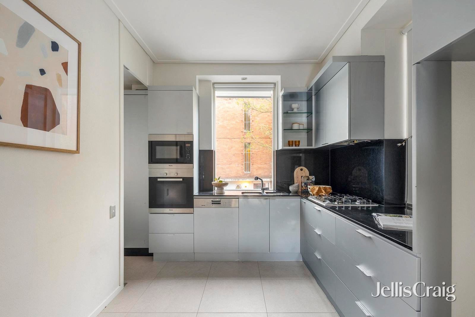 2/304 Walsh Street, South Yarra image 4