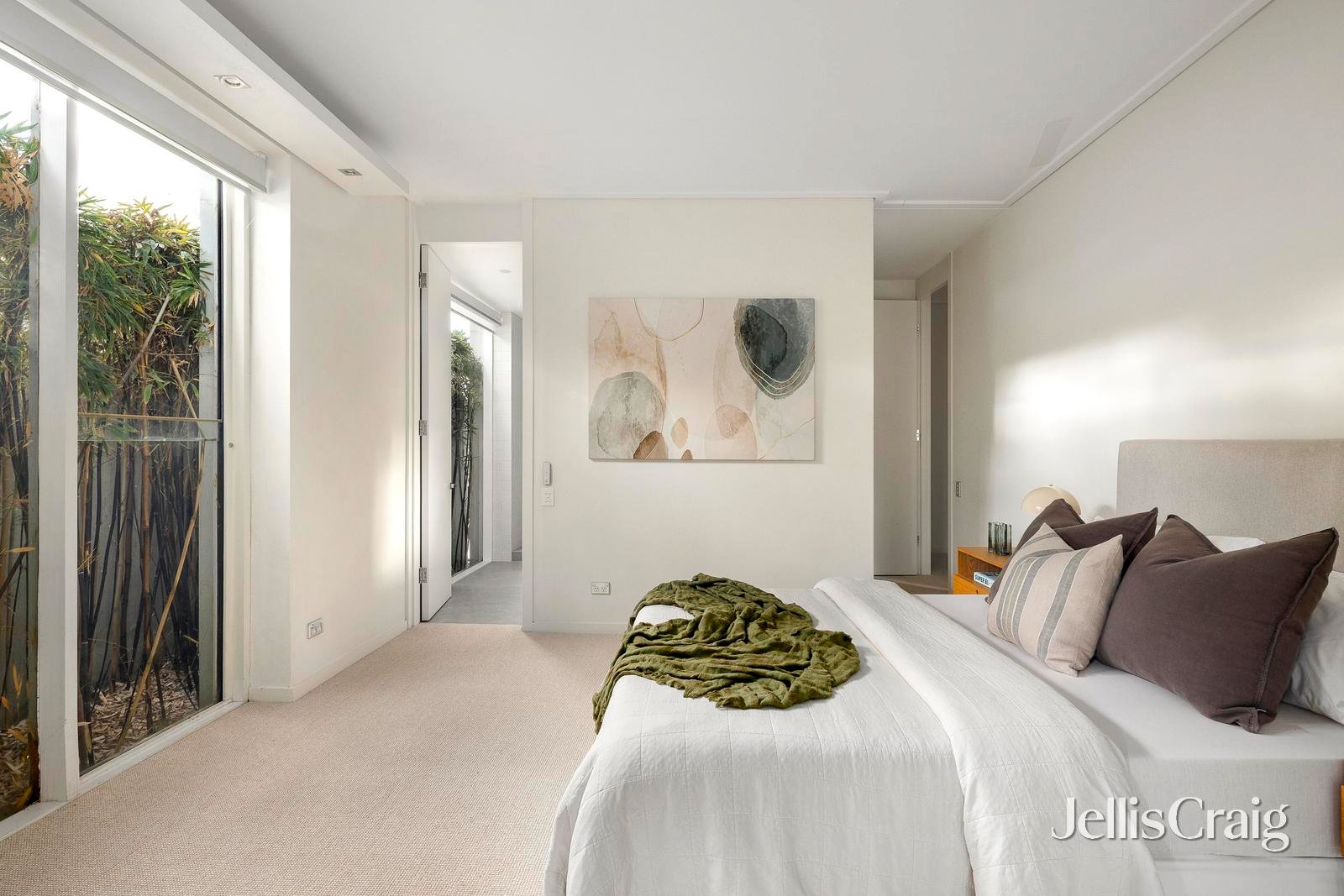 2/304 Walsh Street, South Yarra image 8