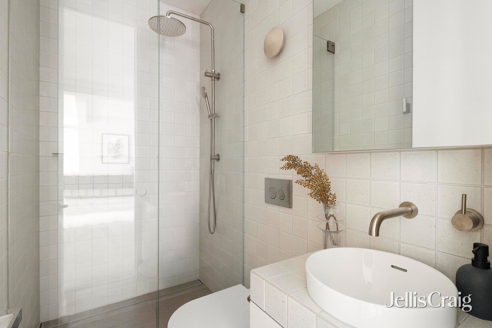 2/304 Walsh Street, South Yarra image 11