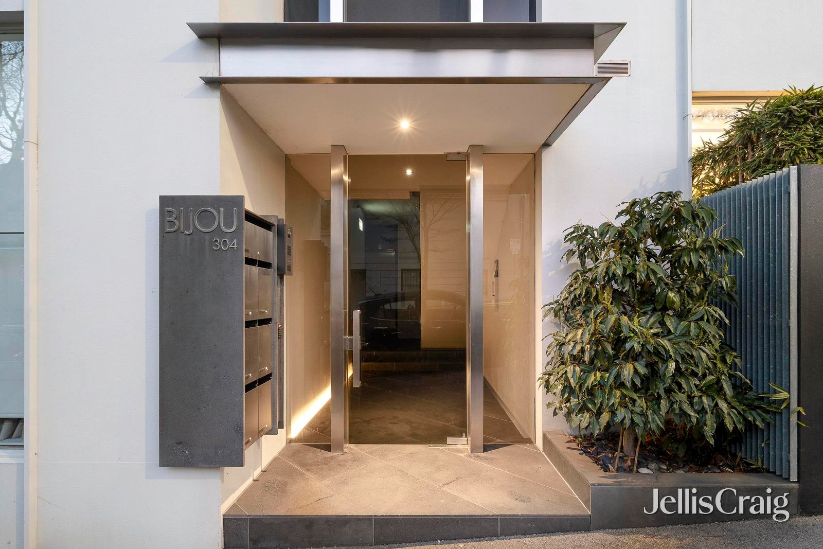 2/304 Walsh Street, South Yarra image 12