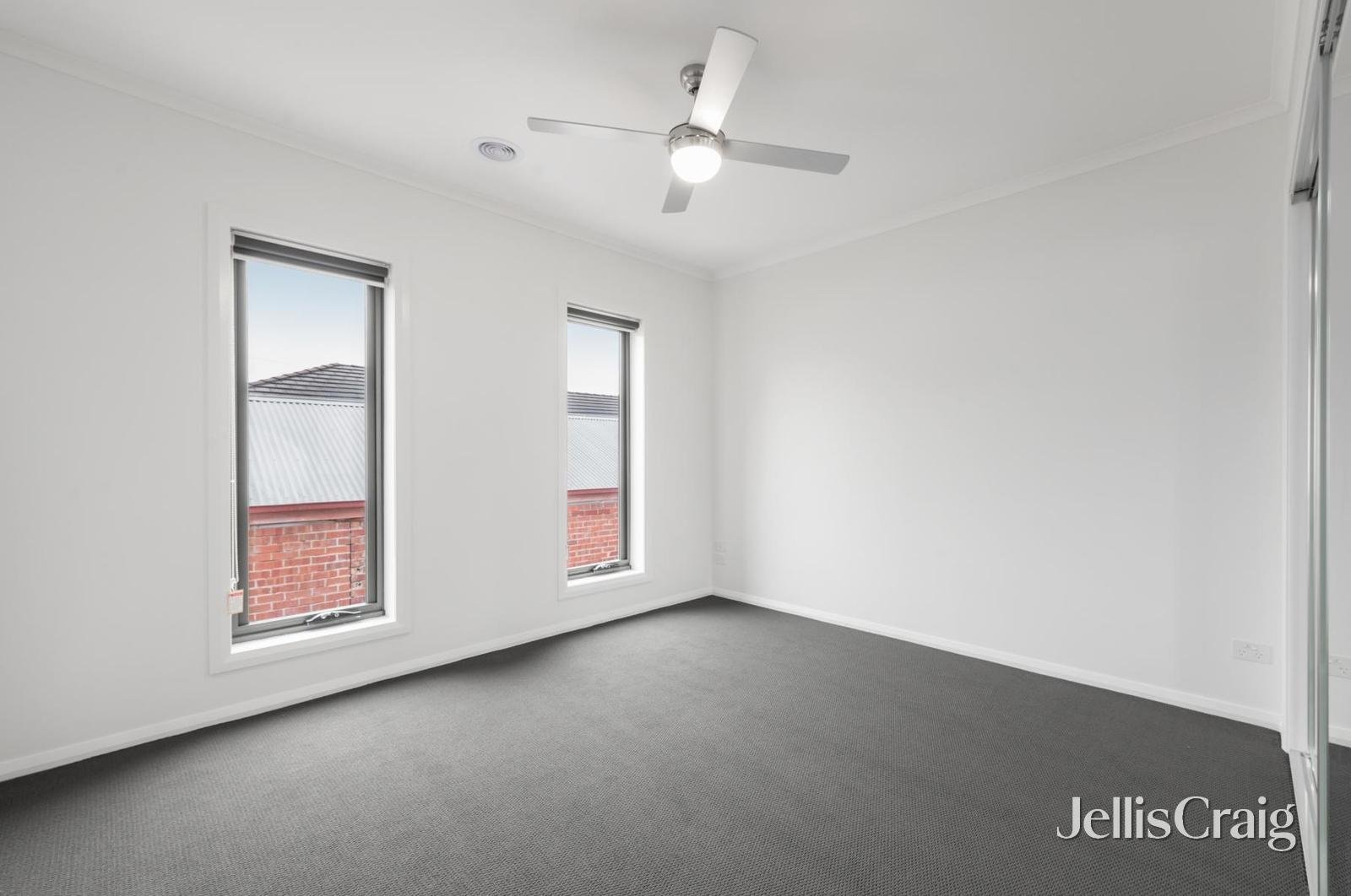 2/304 York Street, Ballarat East image 5