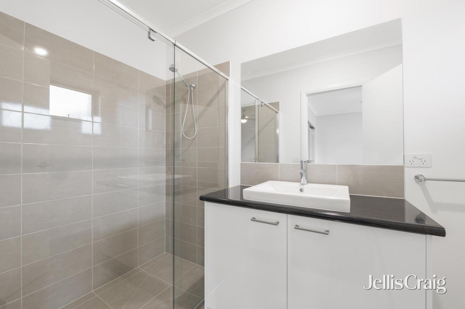 2/304 York Street, Ballarat East image 9