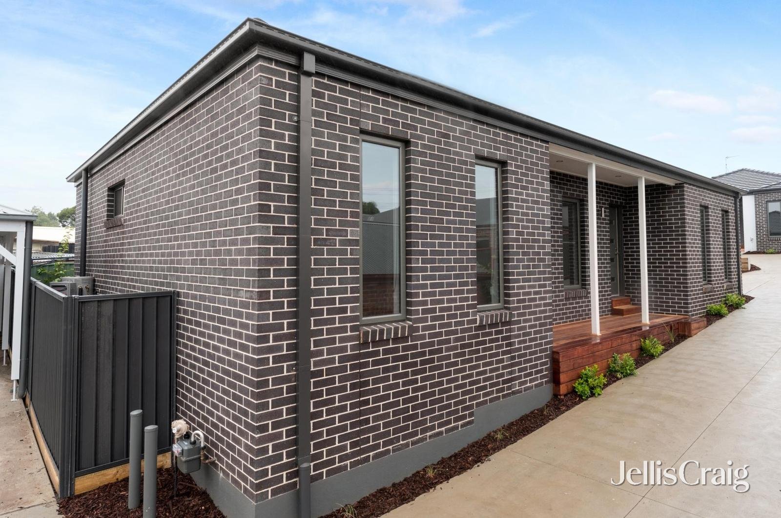 2/304 York Street, Ballarat East image 1