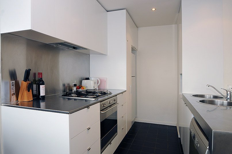2305 / 620 Collins Street Melbourne, VIC 3000