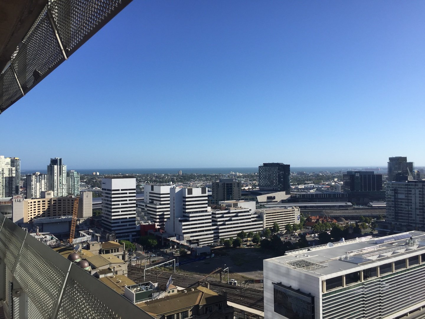 2305 / 620 Collins Street Melbourne, VIC 3000