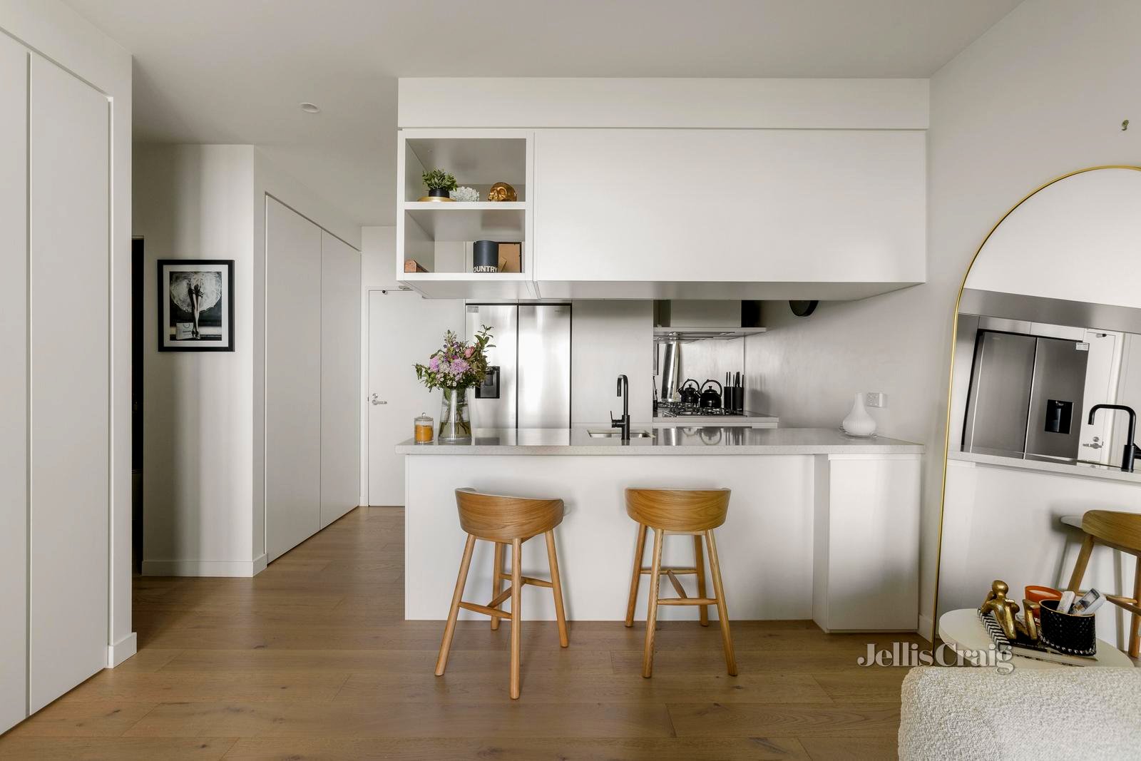 2307/259 Normanby Road, South Melbourne image 3