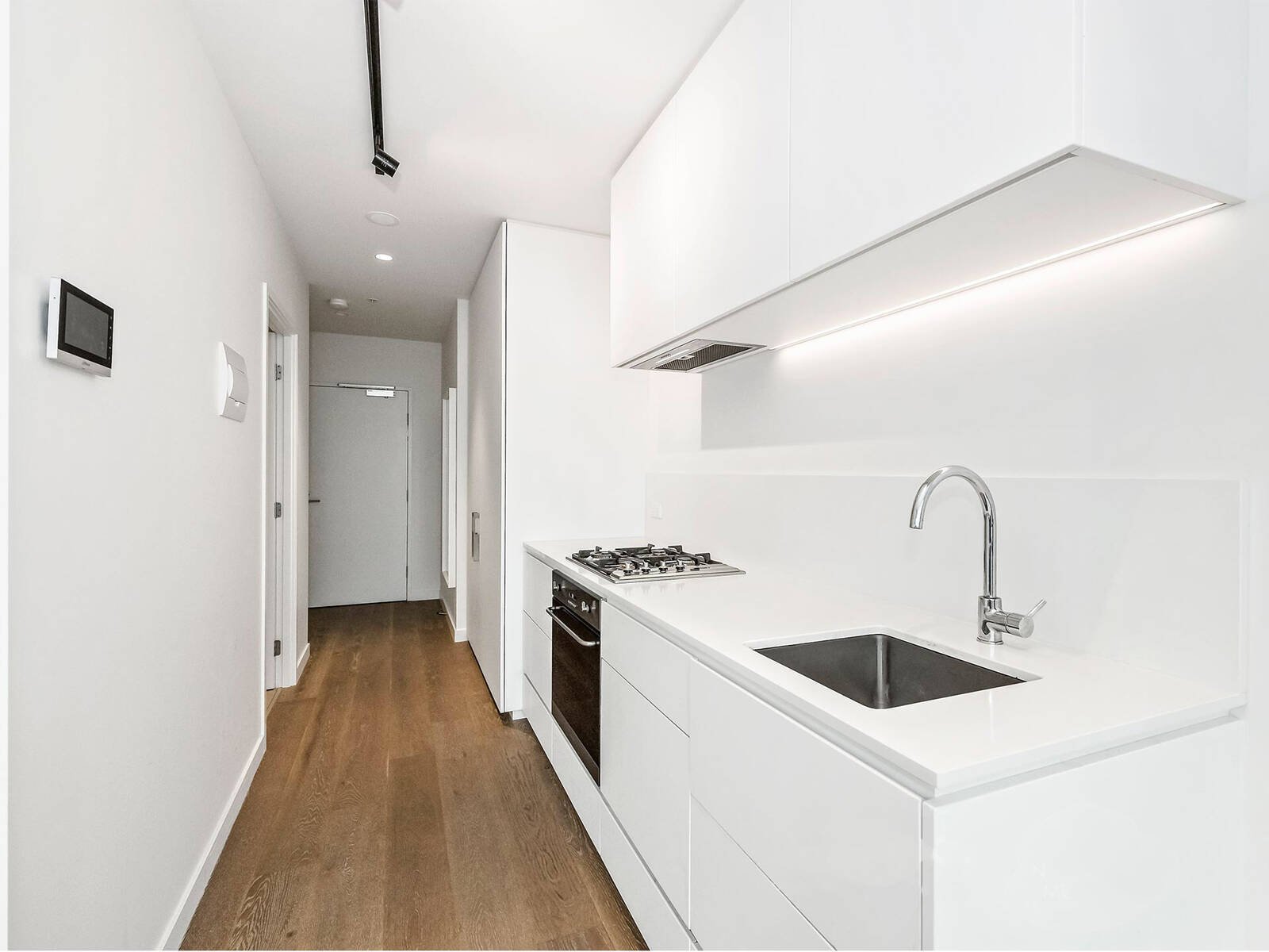 Property Gallery Thumbnail 3