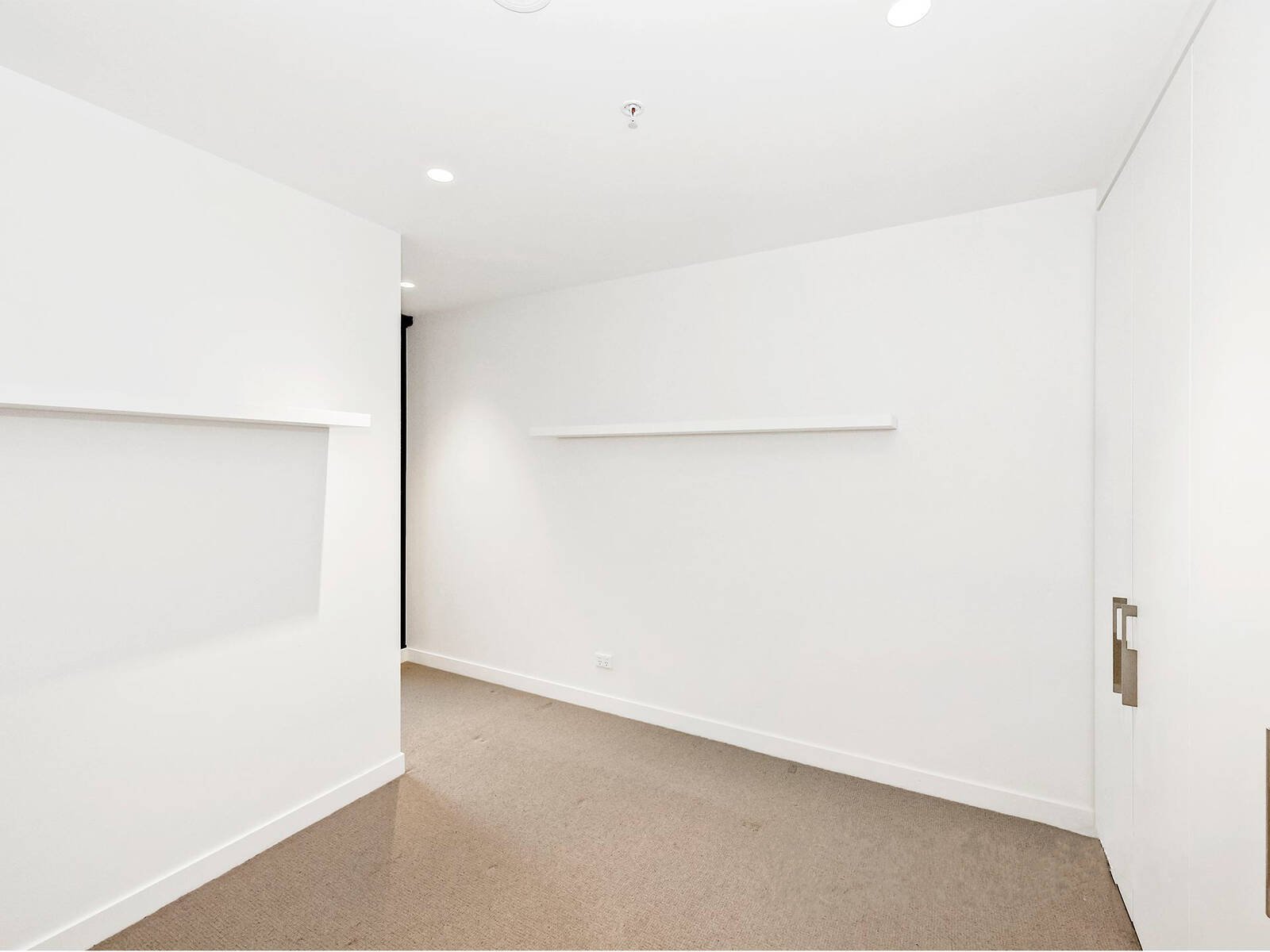 Property Gallery Thumbnail 5