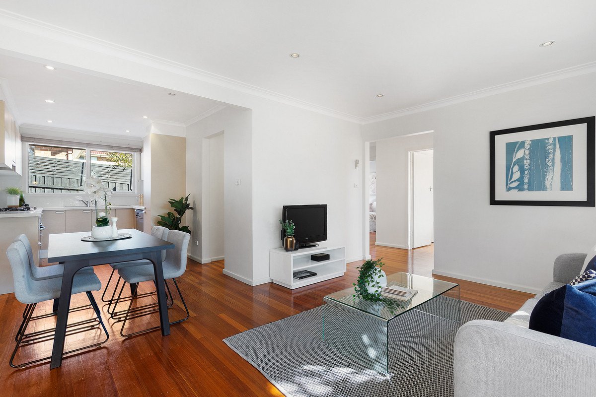 2/31 Andrews Street, Burwood image 3