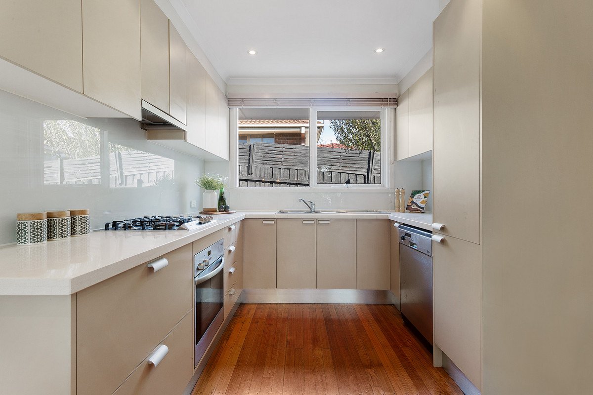 2/31 Andrews Street, Burwood image 4