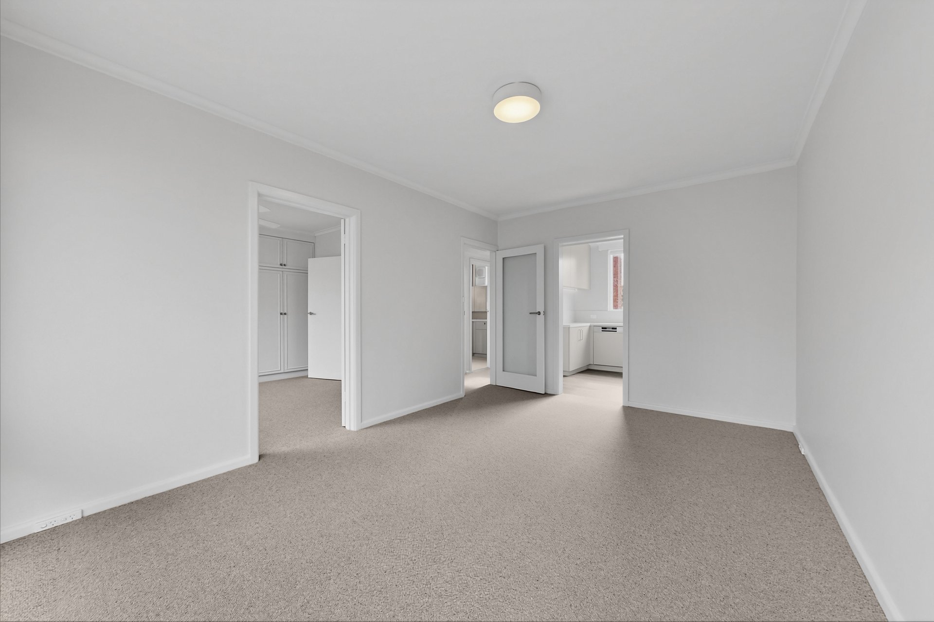 2/31 Beach Avenue, Elwood image 5