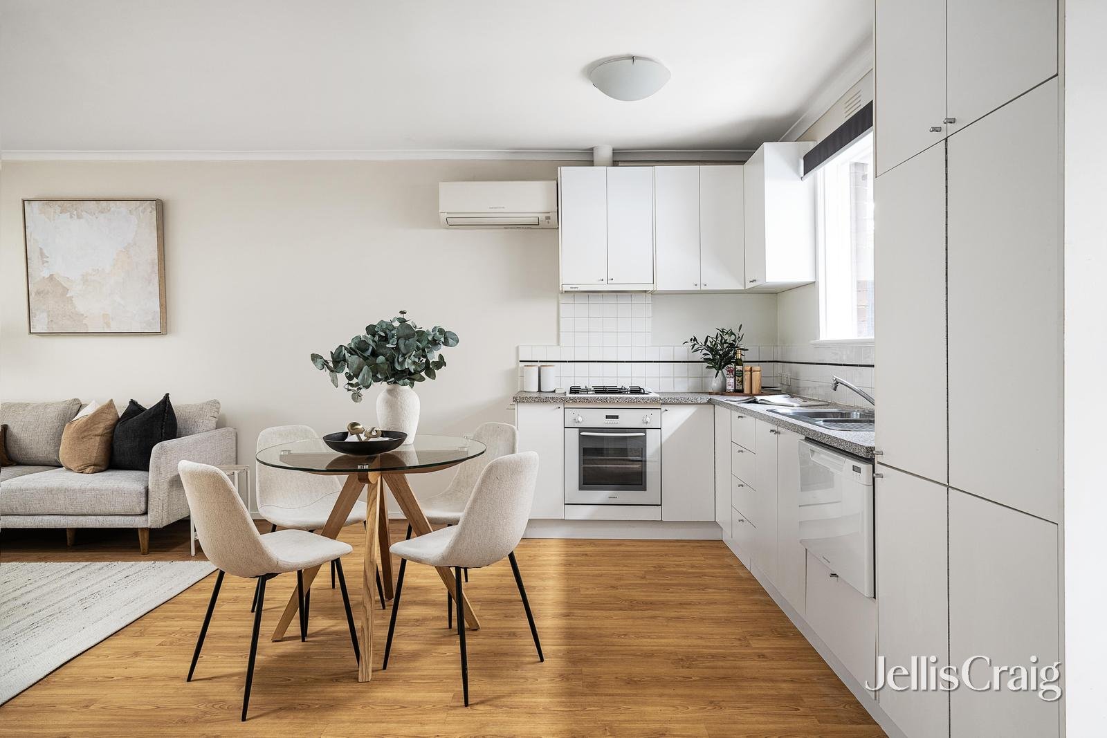 2/31 Bell Street, Hawthorn image 3