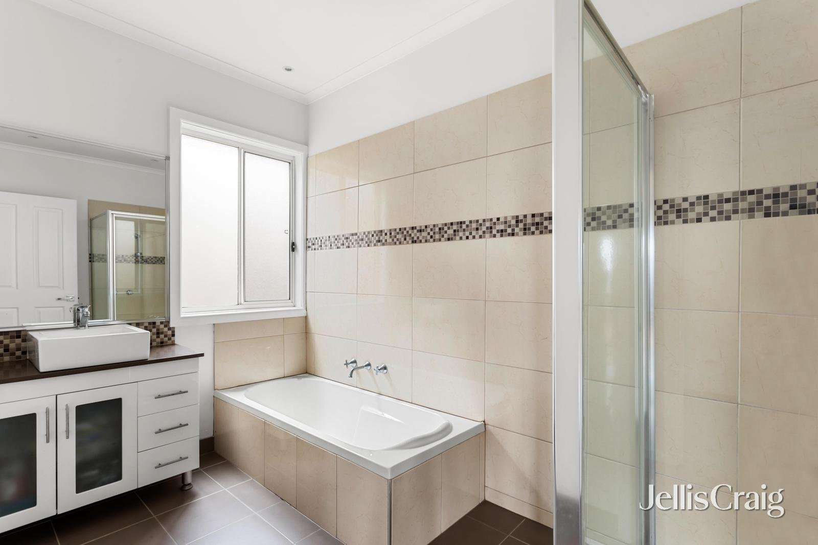 231 Chesterville Road, Moorabbin image 10