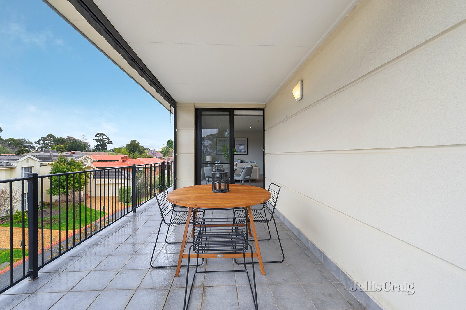 23/1 Conservatory Drive, Burwood image 9