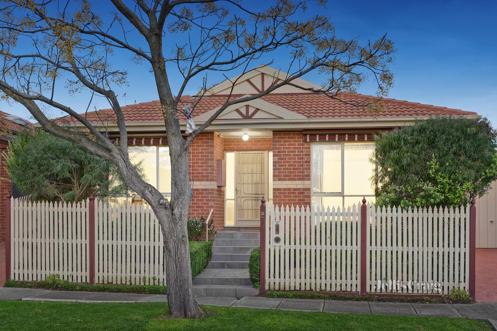 2/31 George Street, Bentleigh East image 1