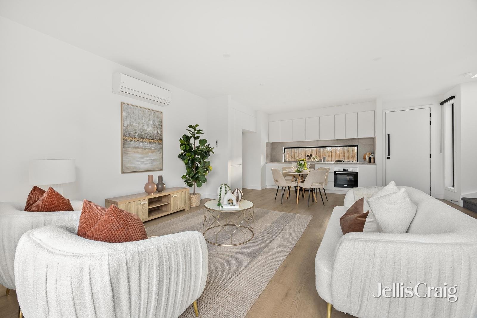 2/31 Hudson Street, Fawkner image 3