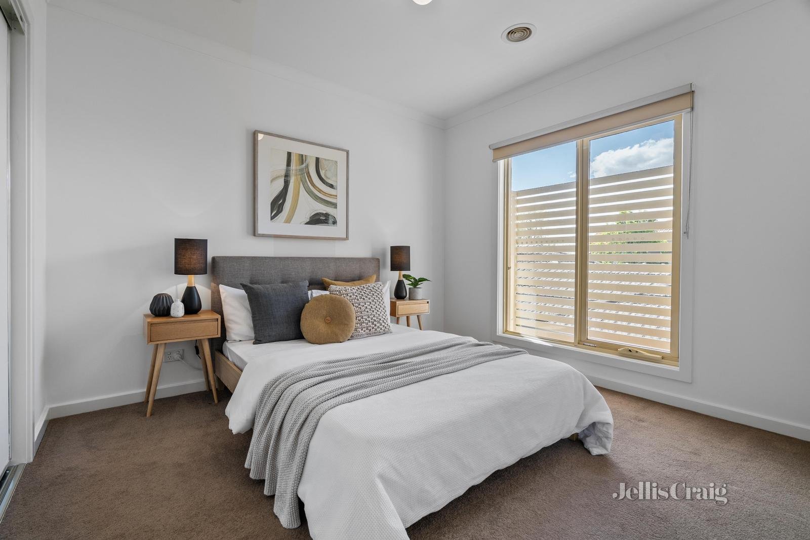 2/31 Kennealy Street, Surrey Hills image 11