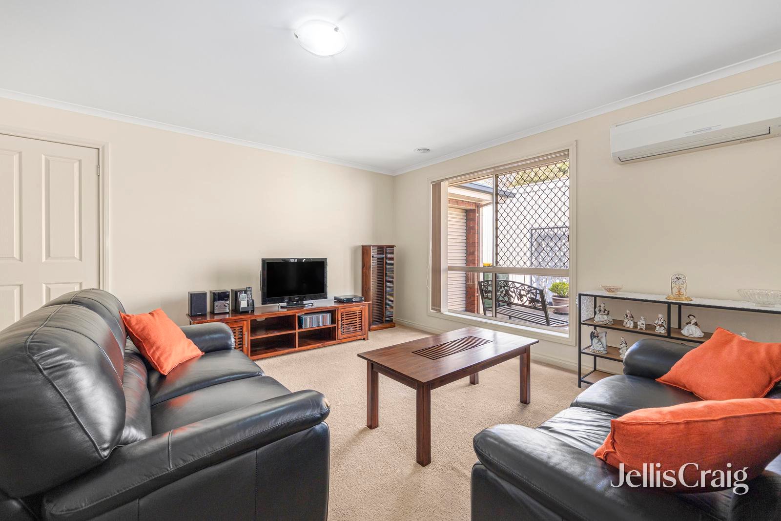 2/31 Kent Street, Sebastopol image 3