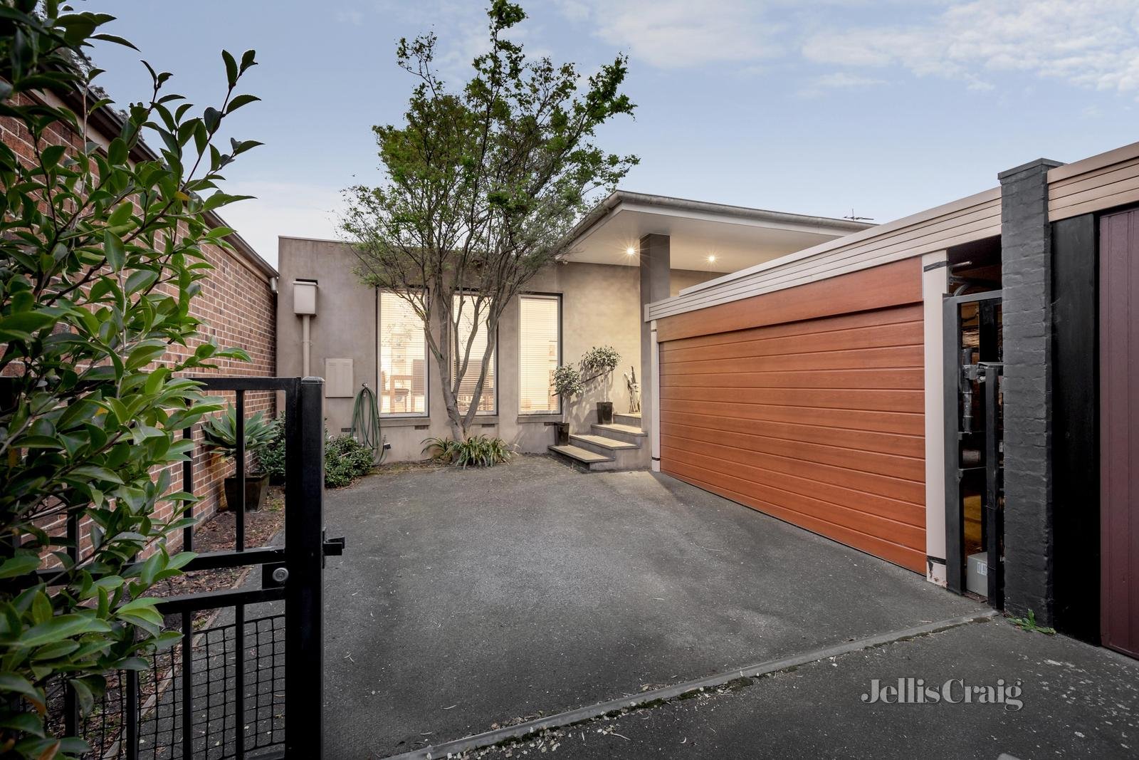 2/31 King Street, Camberwell image 1