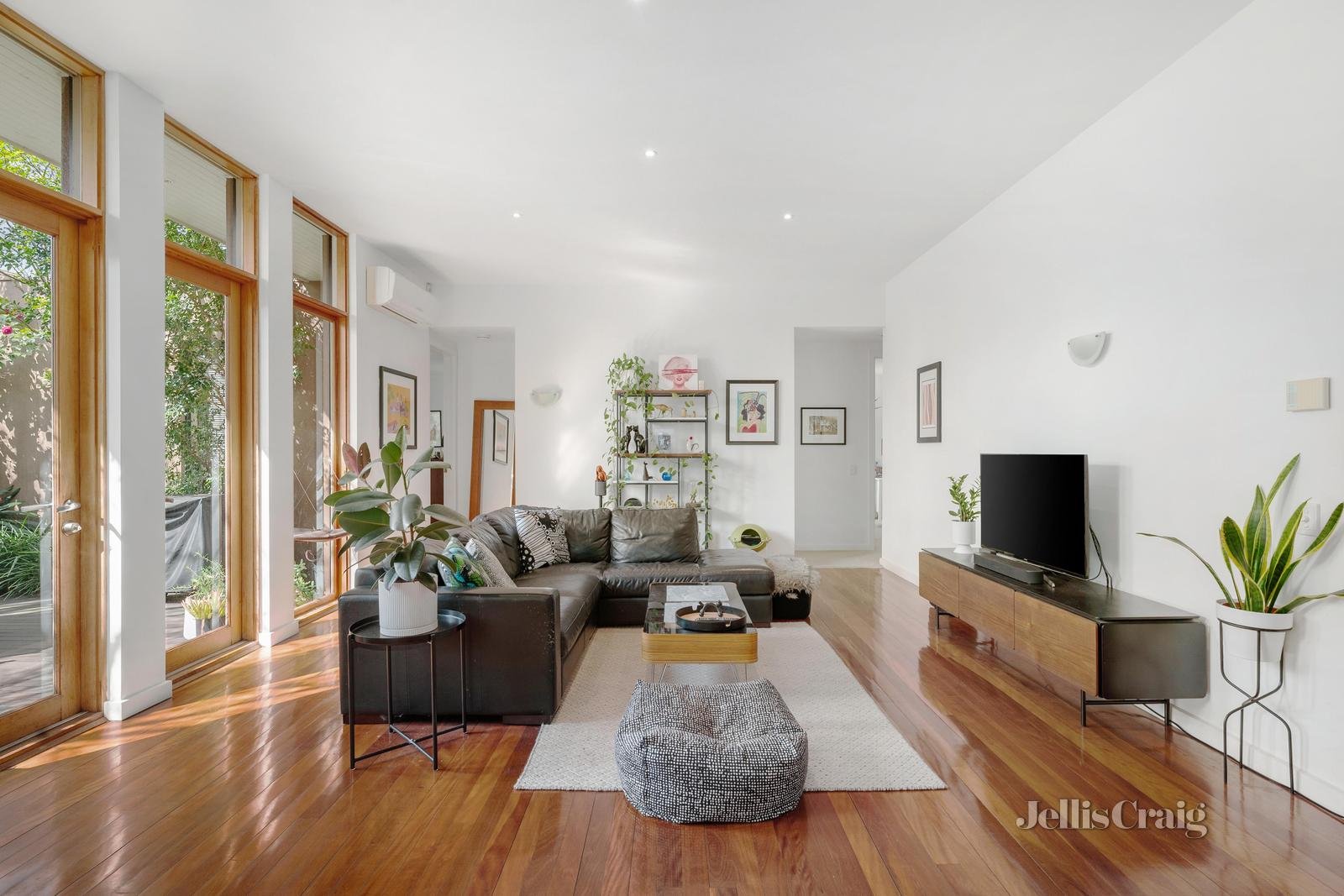 2/31 King Street, Camberwell image 4