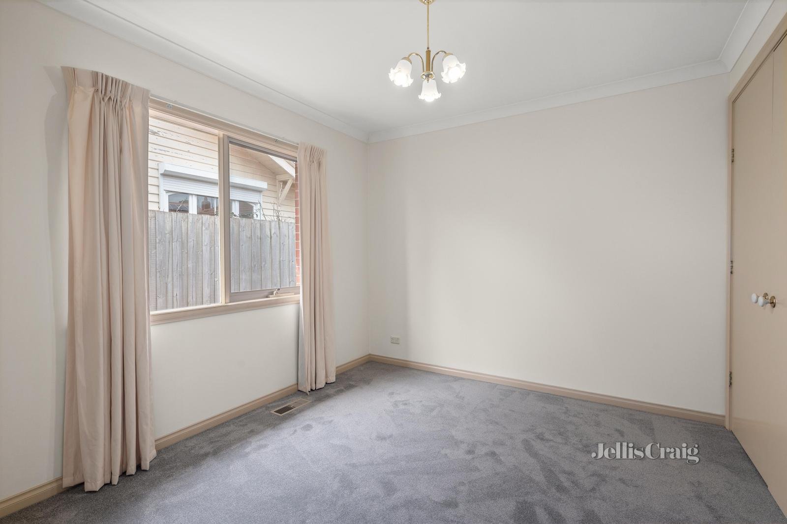 2/31 Mavho Street, Bentleigh image 7