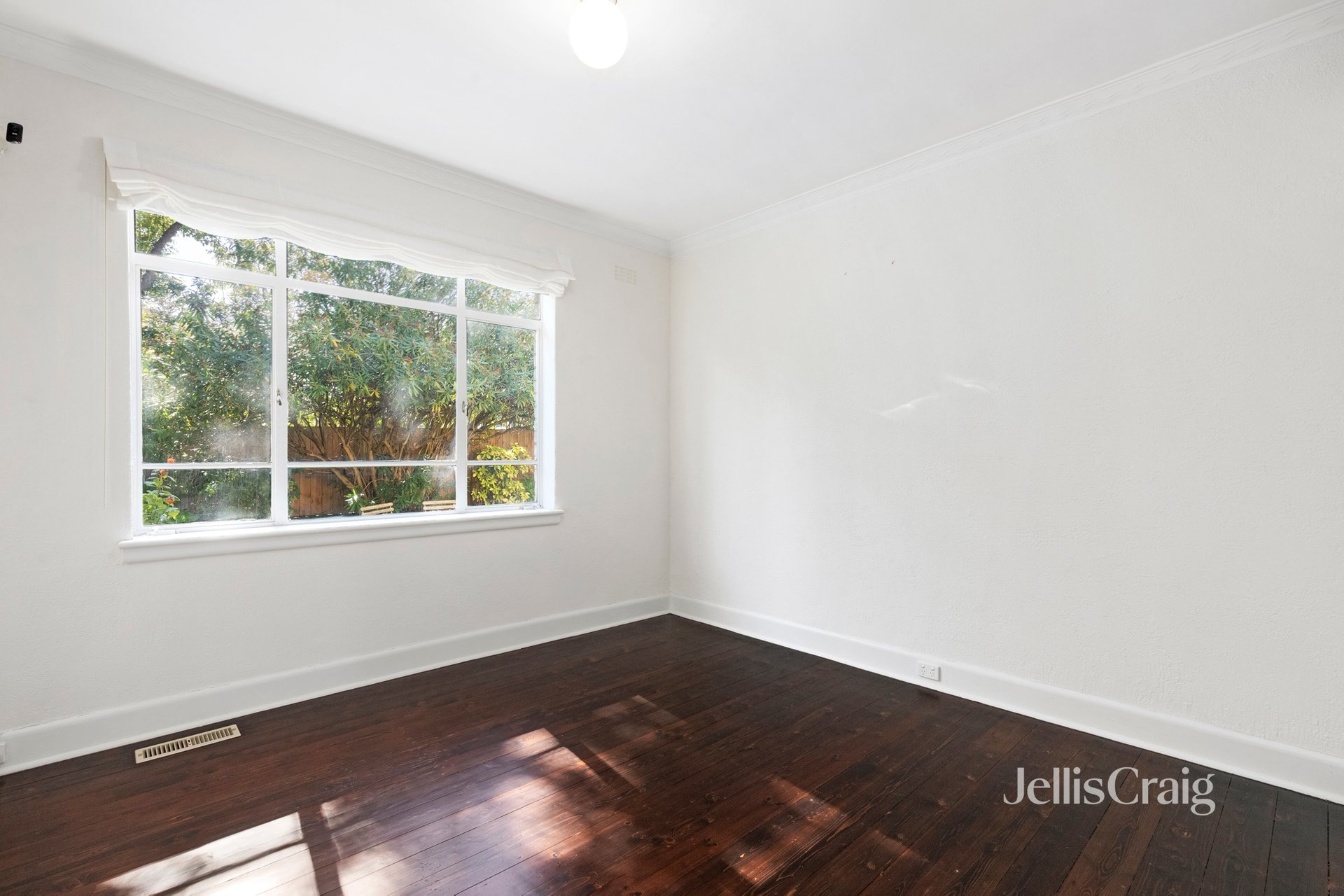 2/31 Mercer Road, Armadale image 3