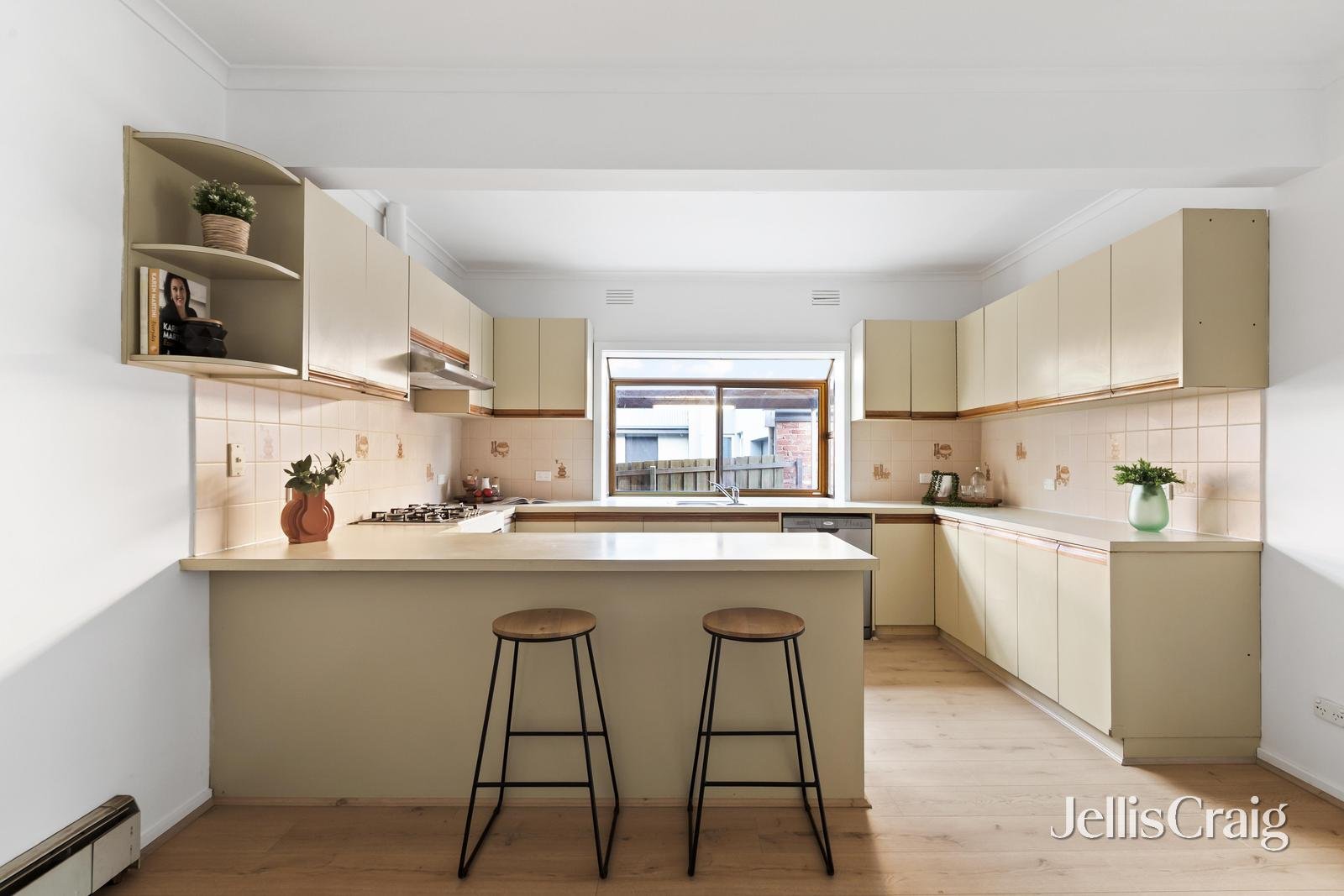 231 Nell Street West, Watsonia image 8