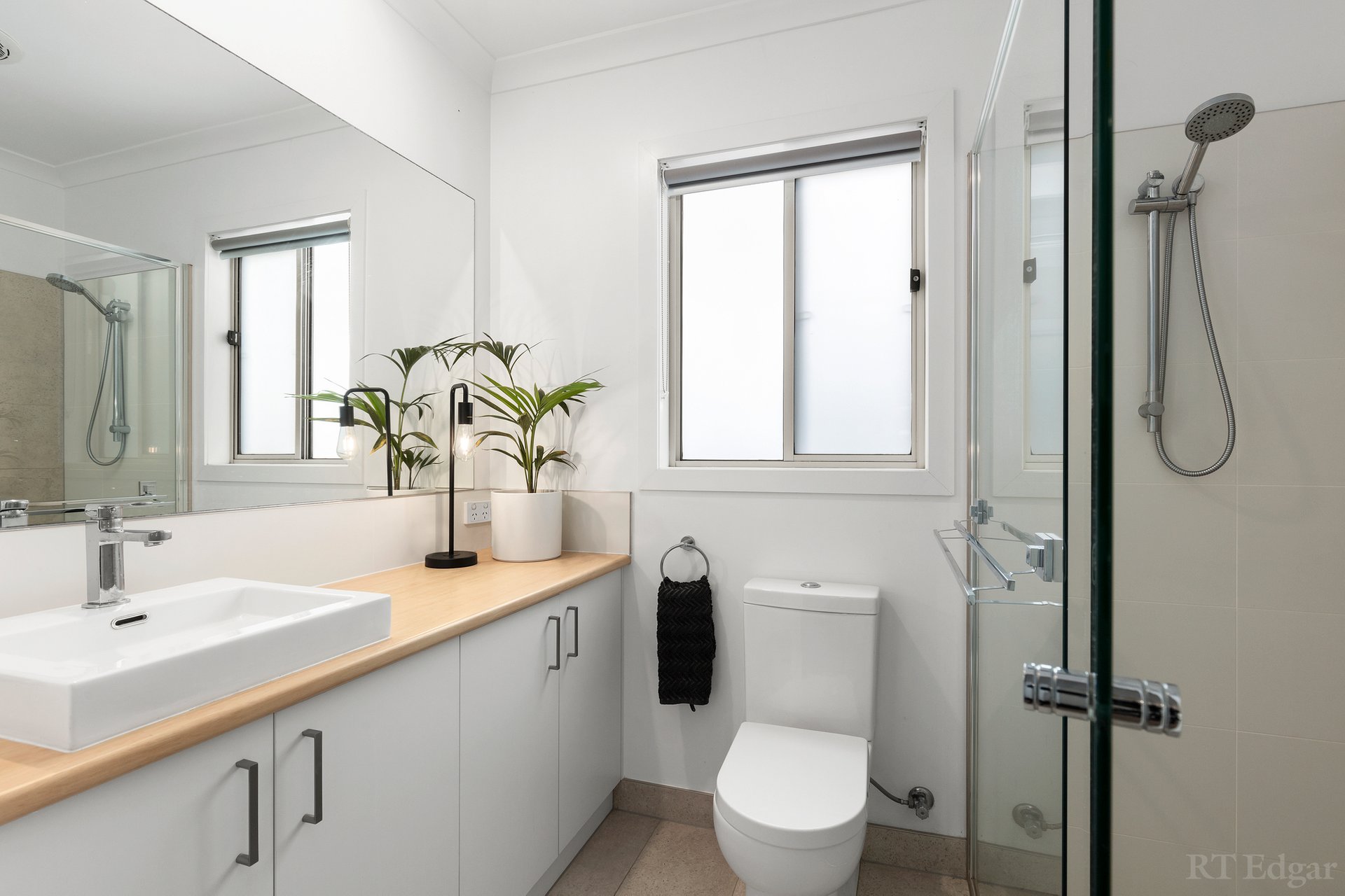 Property Gallery Thumbnail 8