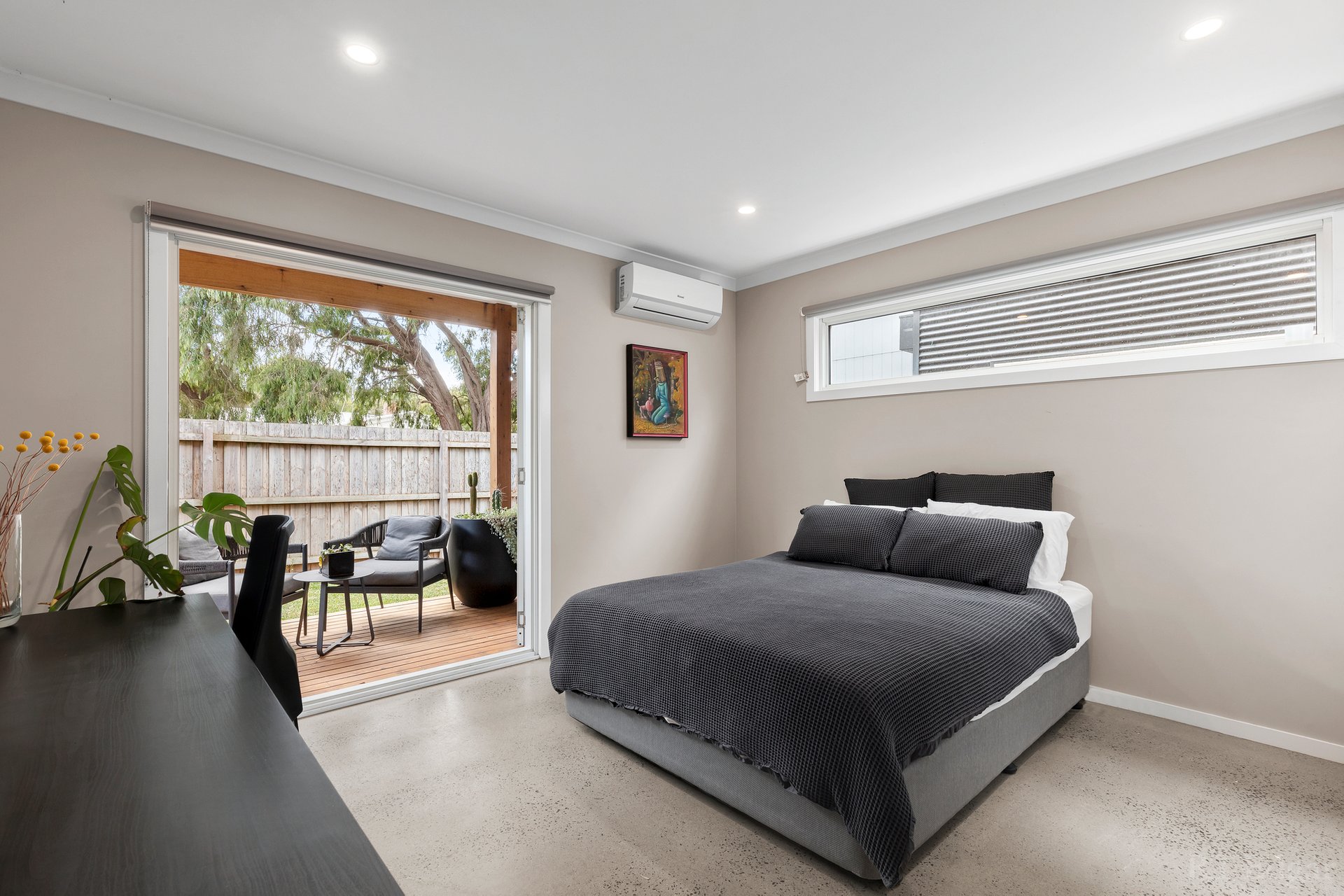 Property Gallery Thumbnail 9