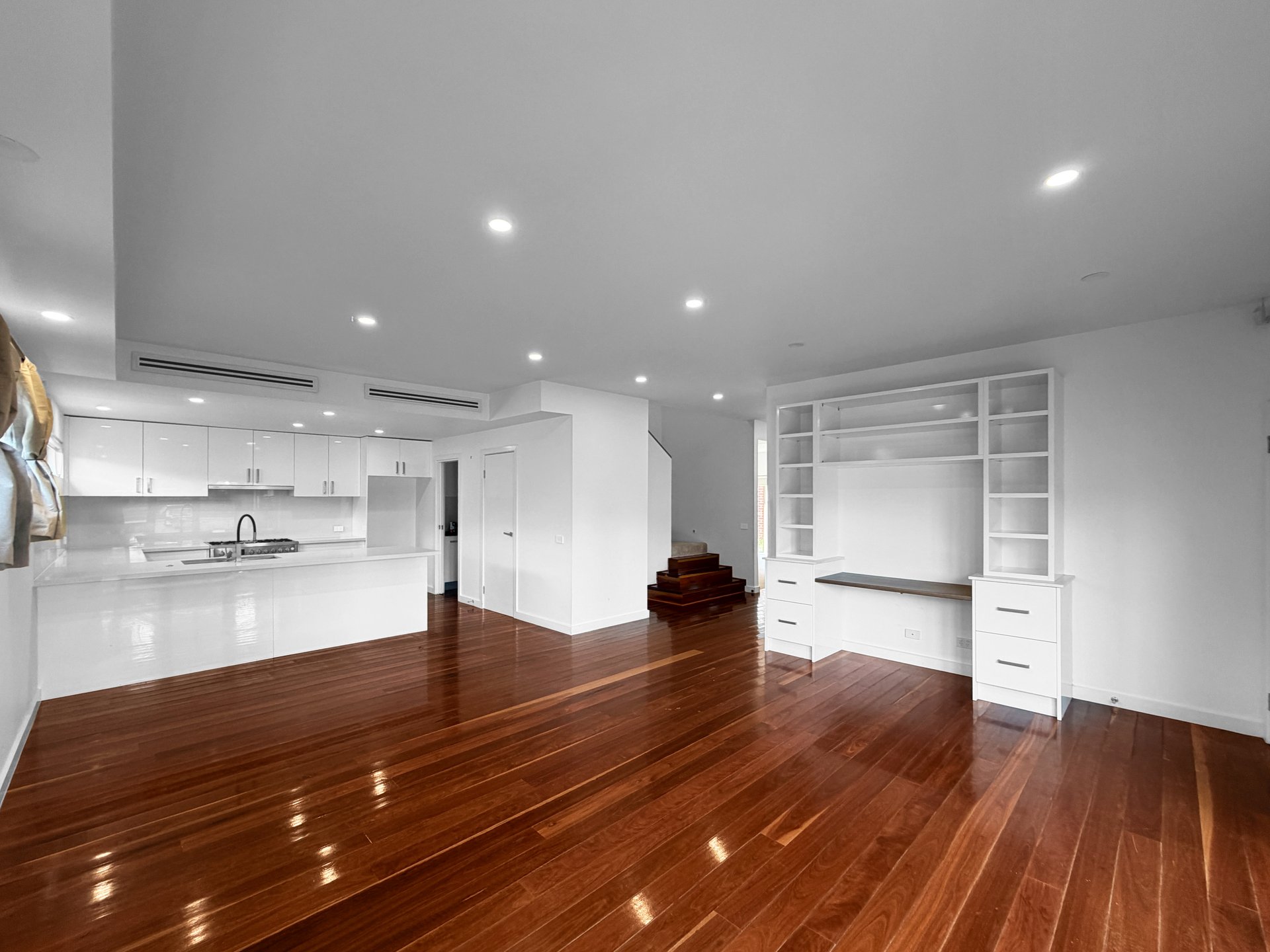2/31 Roberts Road, Belmont image 4